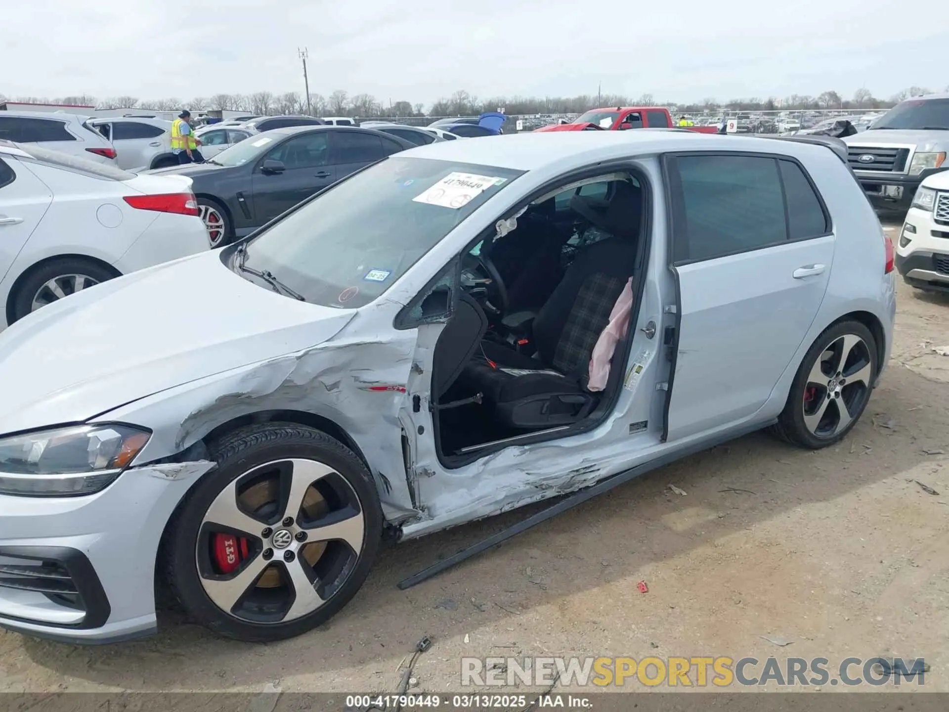 6 Photograph of a damaged car 3VW6T7AU5KM020317 VOLKSWAGEN GOLF GTI 2019