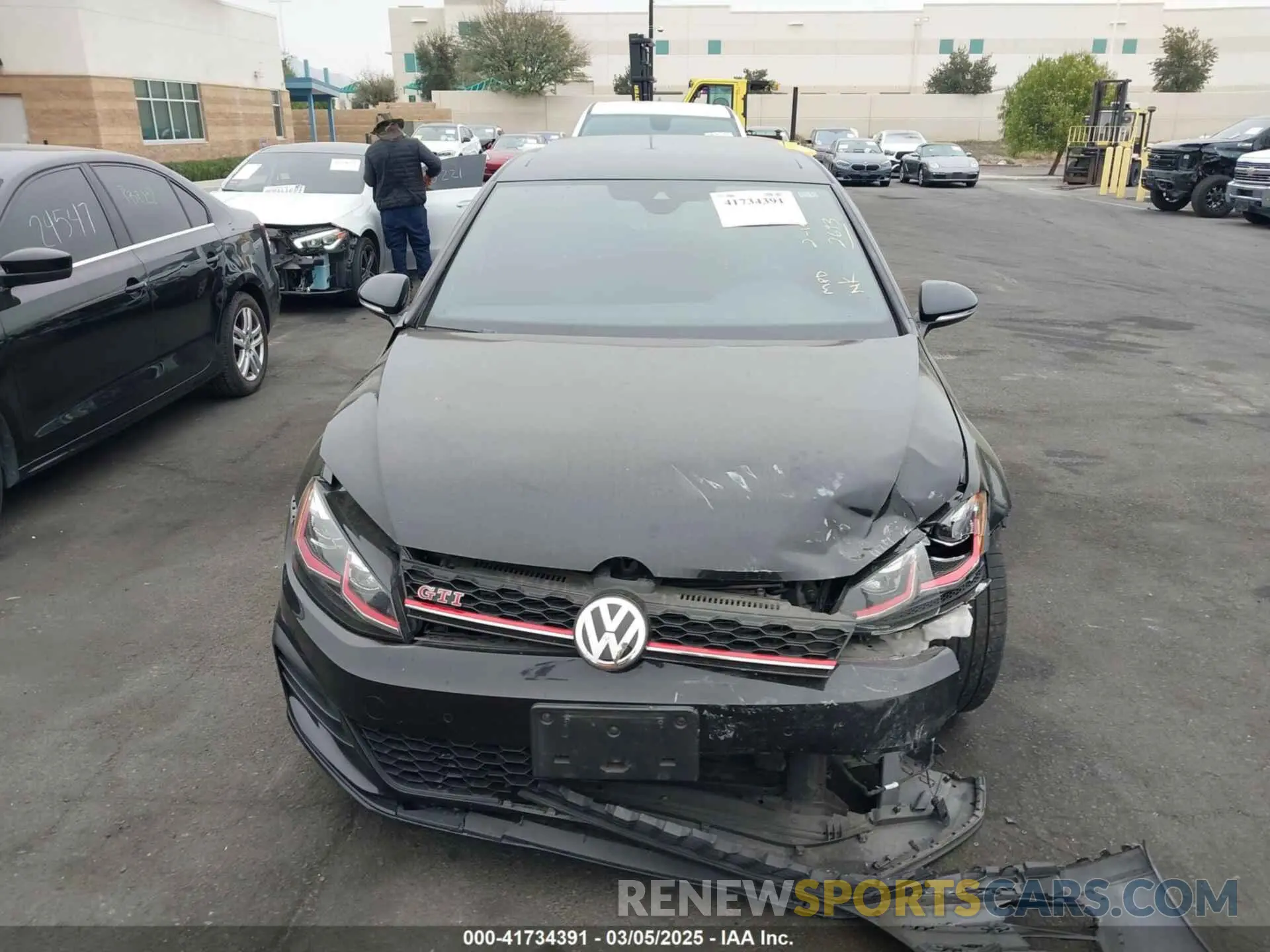 11 Photograph of a damaged car 3VW6T7AU9KM002693 VOLKSWAGEN GOLF GTI 2019