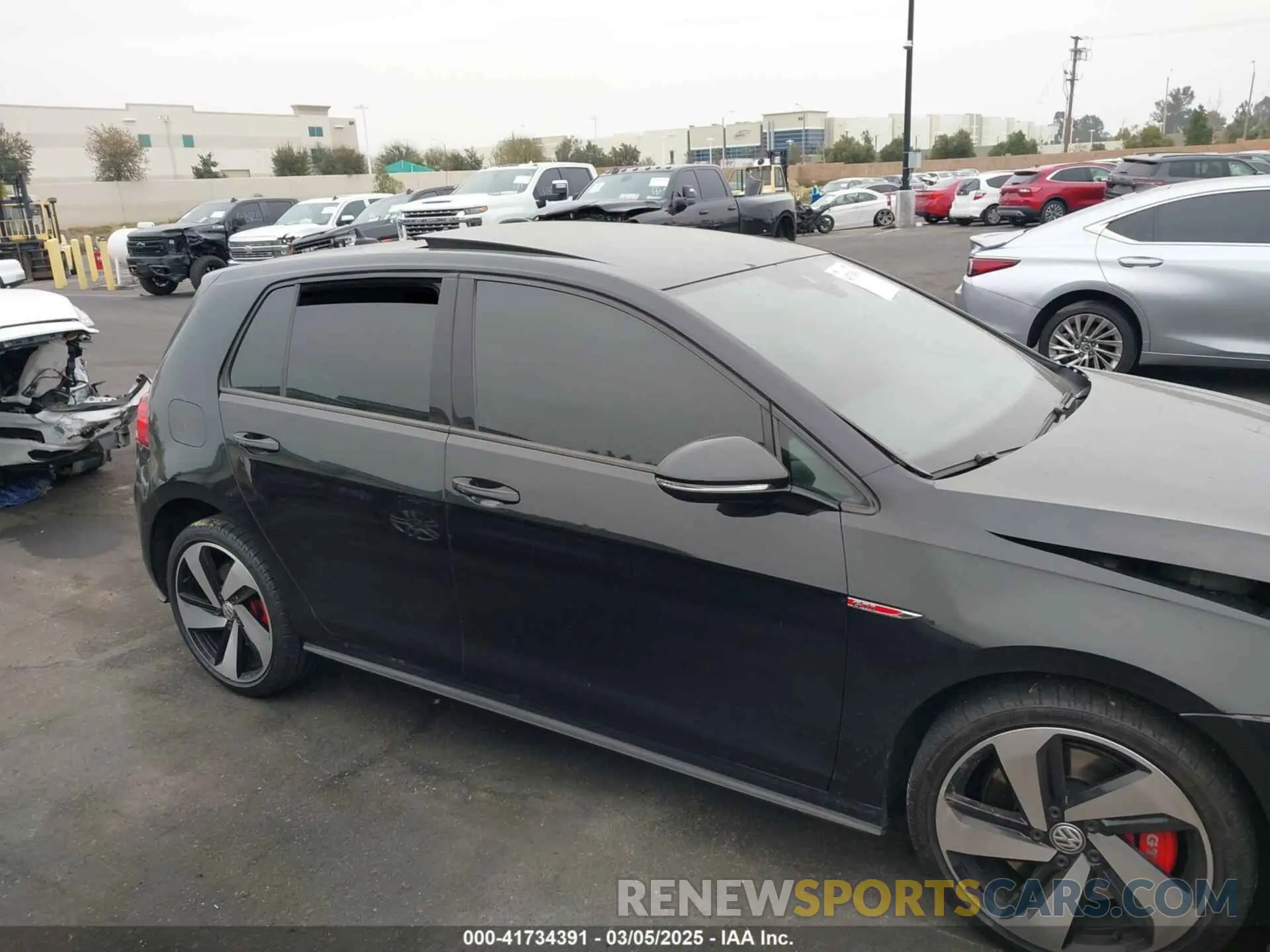 12 Photograph of a damaged car 3VW6T7AU9KM002693 VOLKSWAGEN GOLF GTI 2019