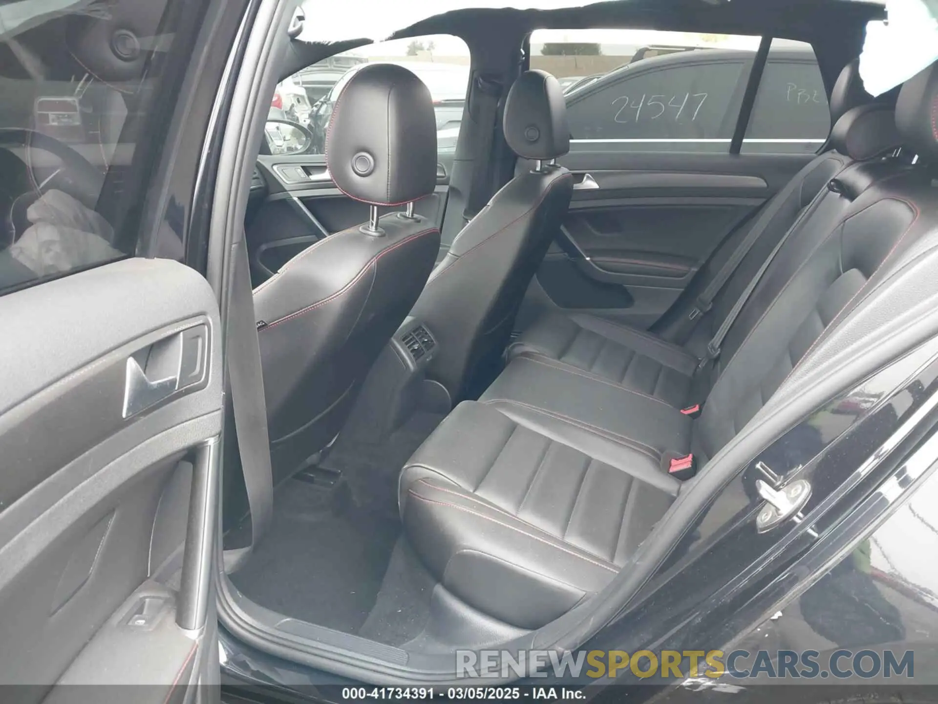 8 Photograph of a damaged car 3VW6T7AU9KM002693 VOLKSWAGEN GOLF GTI 2019