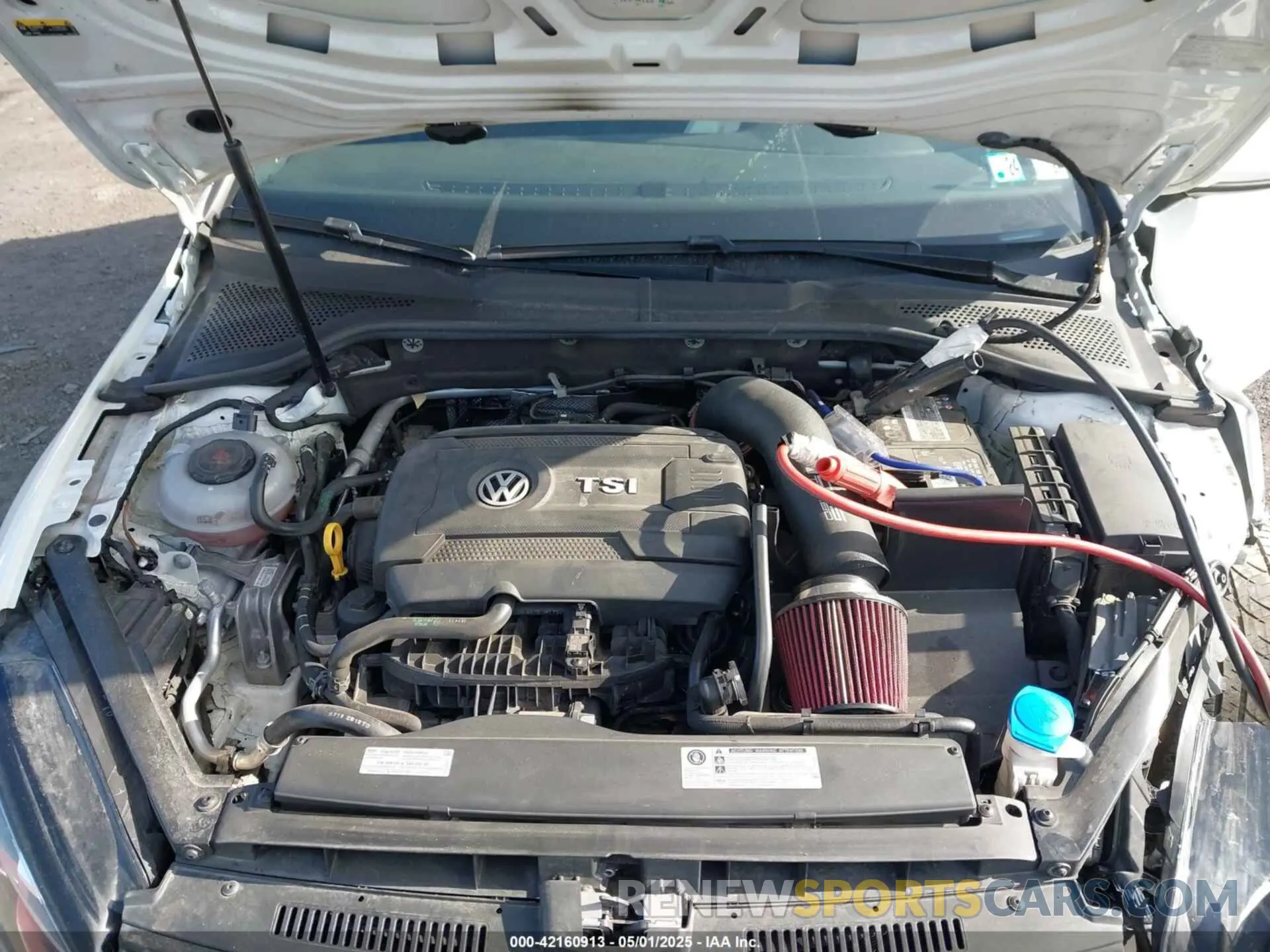 10 Photograph of a damaged car 3VW6T7AU9KM036164 VOLKSWAGEN GOLF GTI 2019