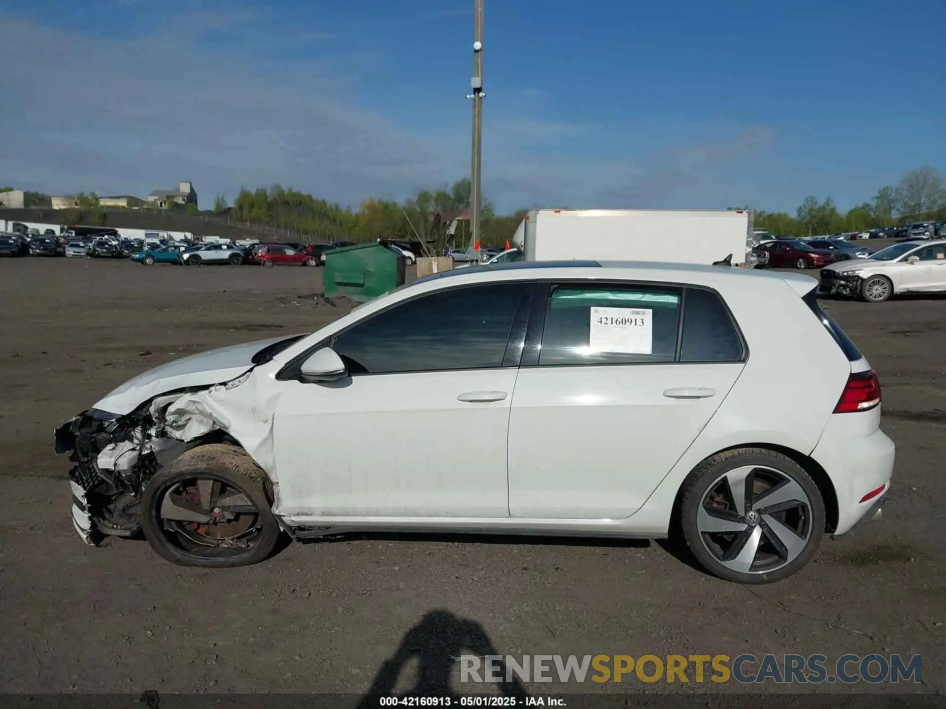 14 Photograph of a damaged car 3VW6T7AU9KM036164 VOLKSWAGEN GOLF GTI 2019