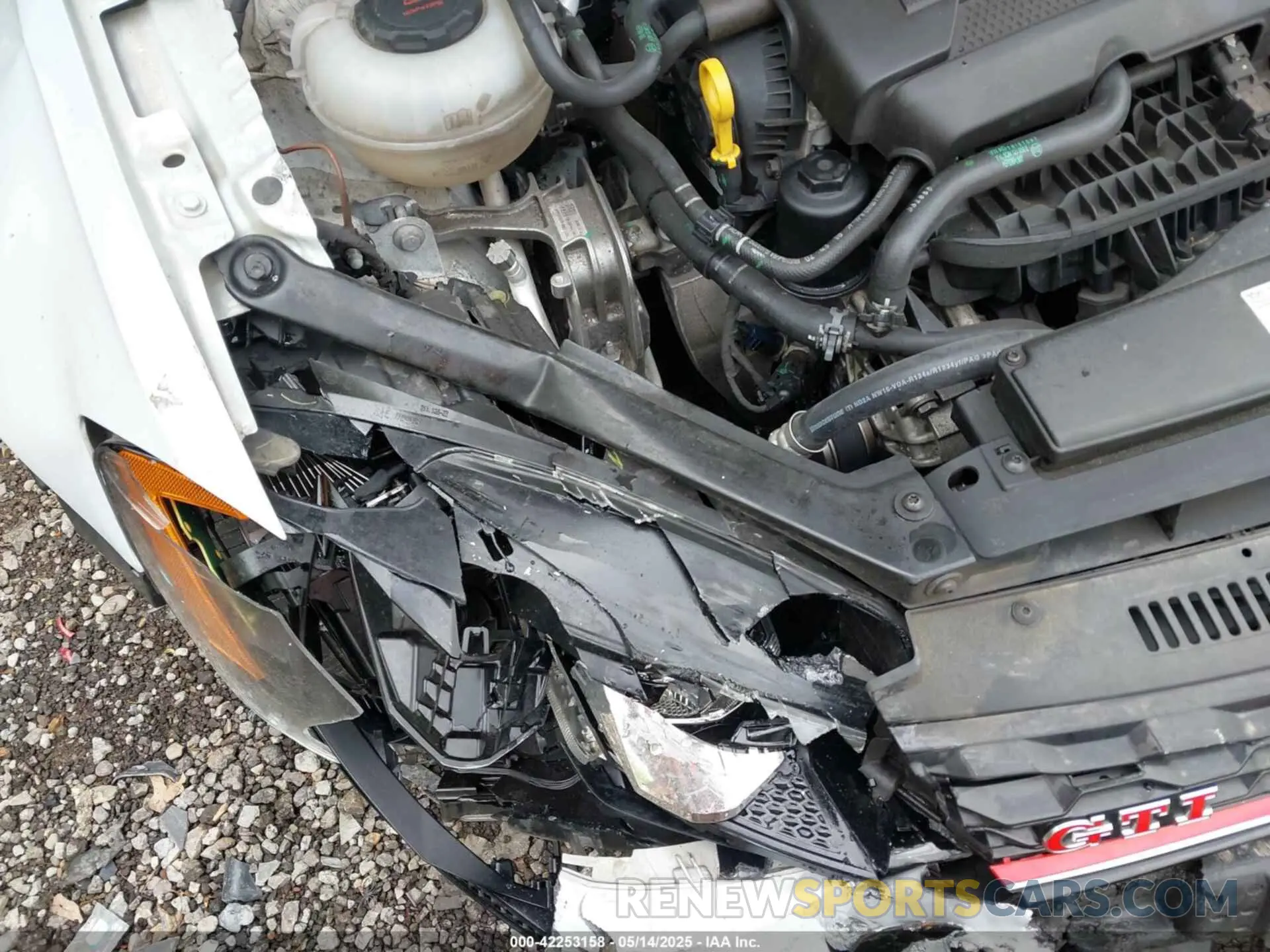 6 Photograph of a damaged car 3VW5T7AU0LM007553 VOLKSWAGEN GOLF GTI 2020