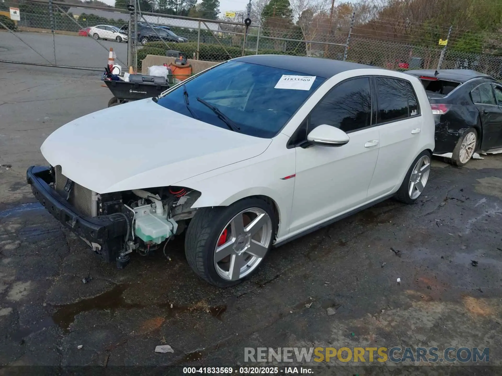 2 Photograph of a damaged car 3VW5T7AU3LM006025 VOLKSWAGEN GOLF GTI 2020