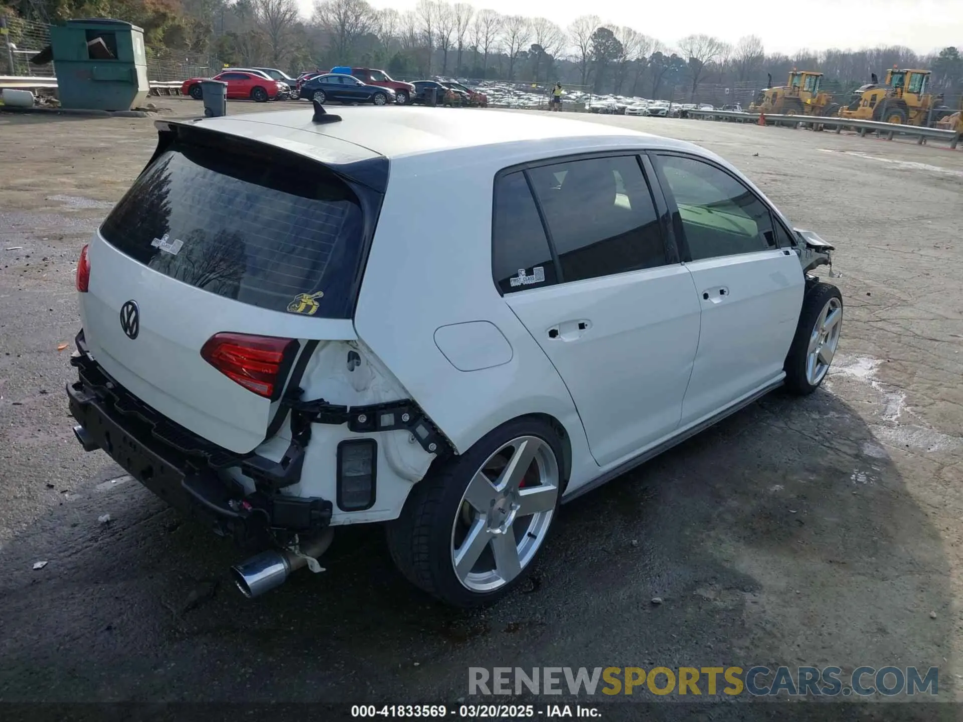 4 Photograph of a damaged car 3VW5T7AU3LM006025 VOLKSWAGEN GOLF GTI 2020