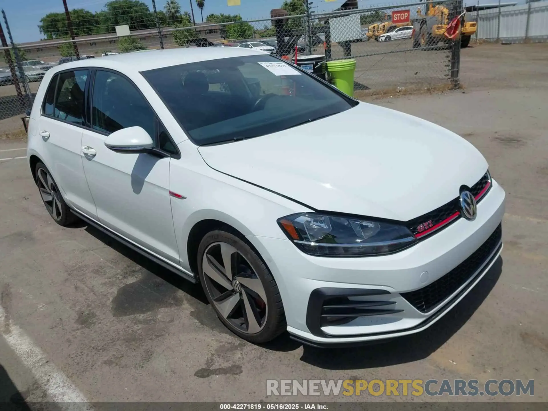 1 Photograph of a damaged car 3VW5T7AU6LM016466 VOLKSWAGEN GOLF GTI 2020