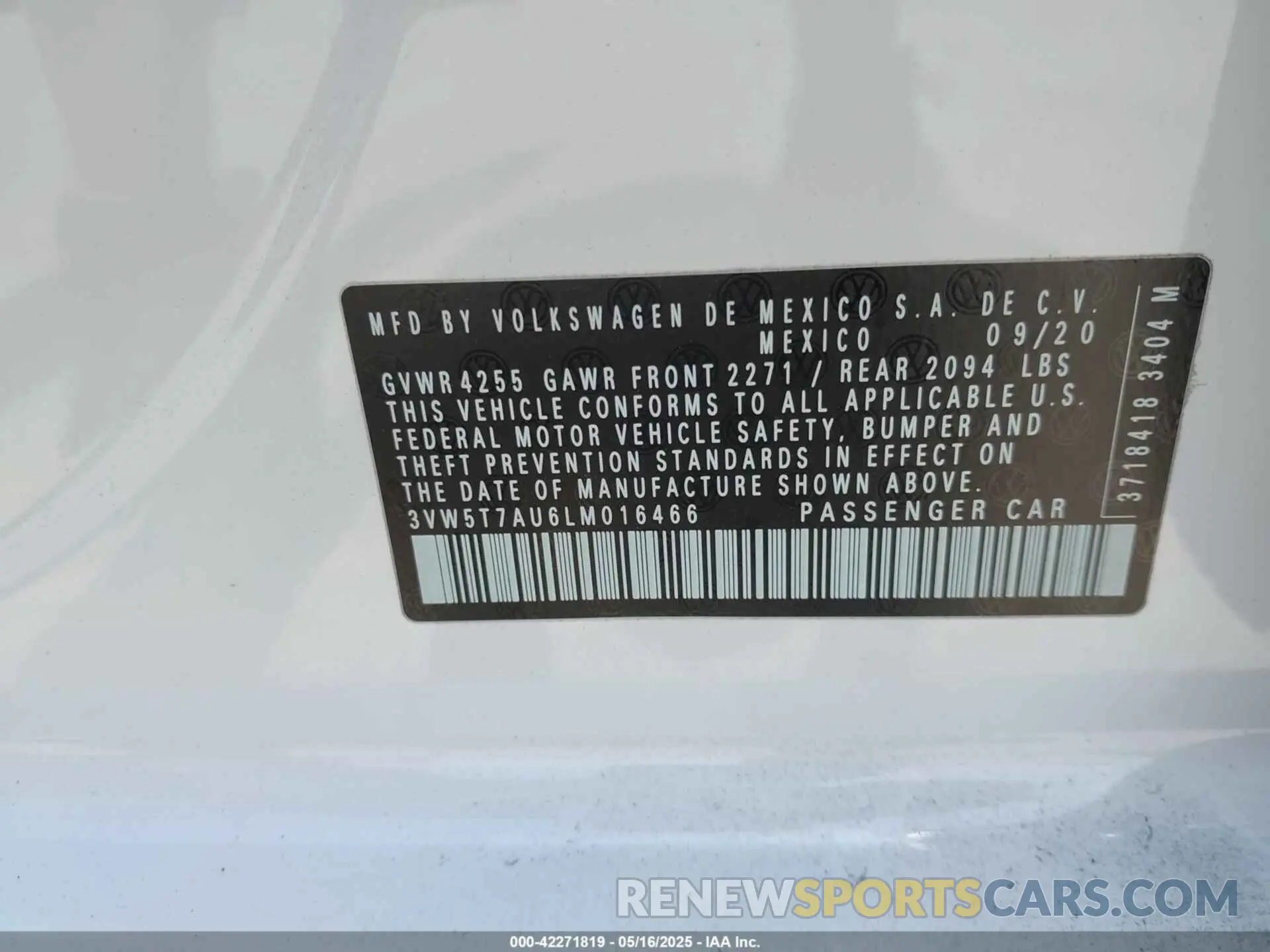 9 Photograph of a damaged car 3VW5T7AU6LM016466 VOLKSWAGEN GOLF GTI 2020