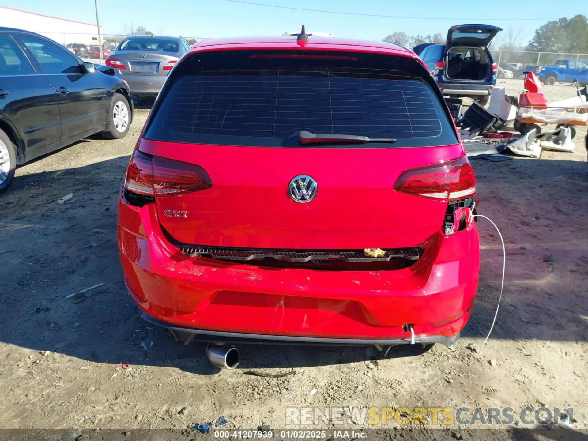 17 Photograph of a damaged car 3VW6T7AU1LM003208 VOLKSWAGEN GOLF GTI 2020