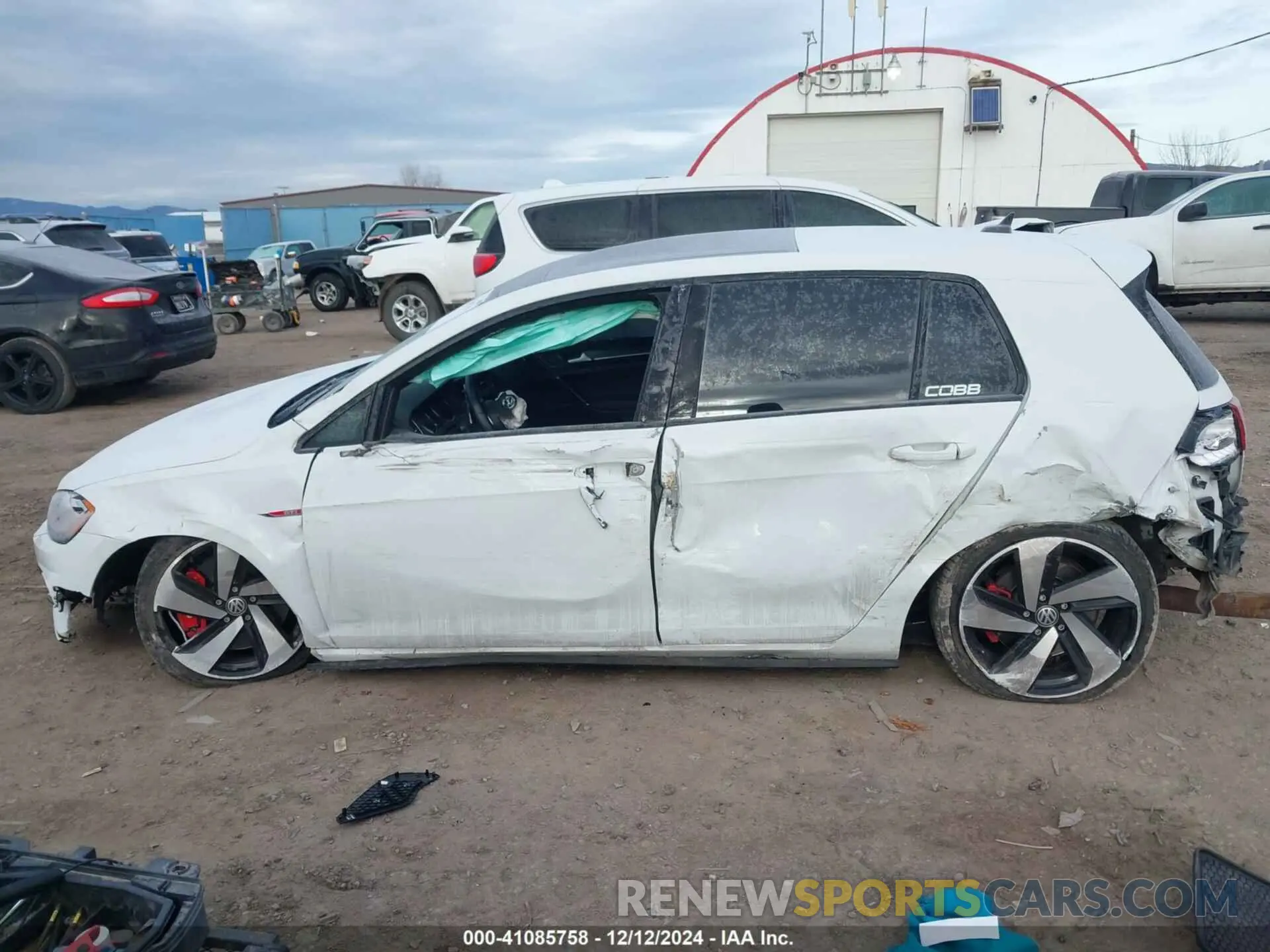 15 Photograph of a damaged car 3VW6T7AU4LM013649 VOLKSWAGEN GOLF GTI 2020