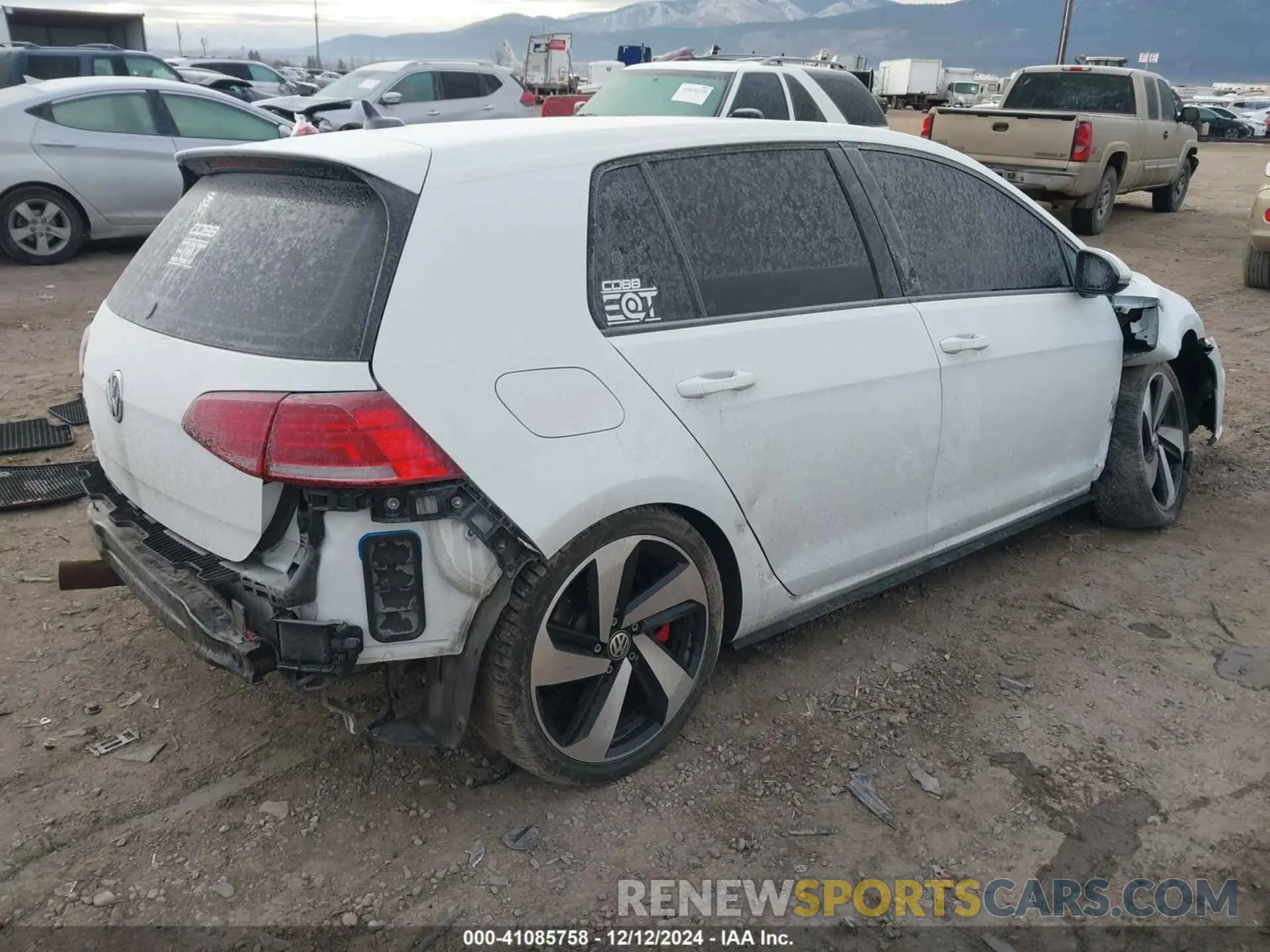 4 Photograph of a damaged car 3VW6T7AU4LM013649 VOLKSWAGEN GOLF GTI 2020