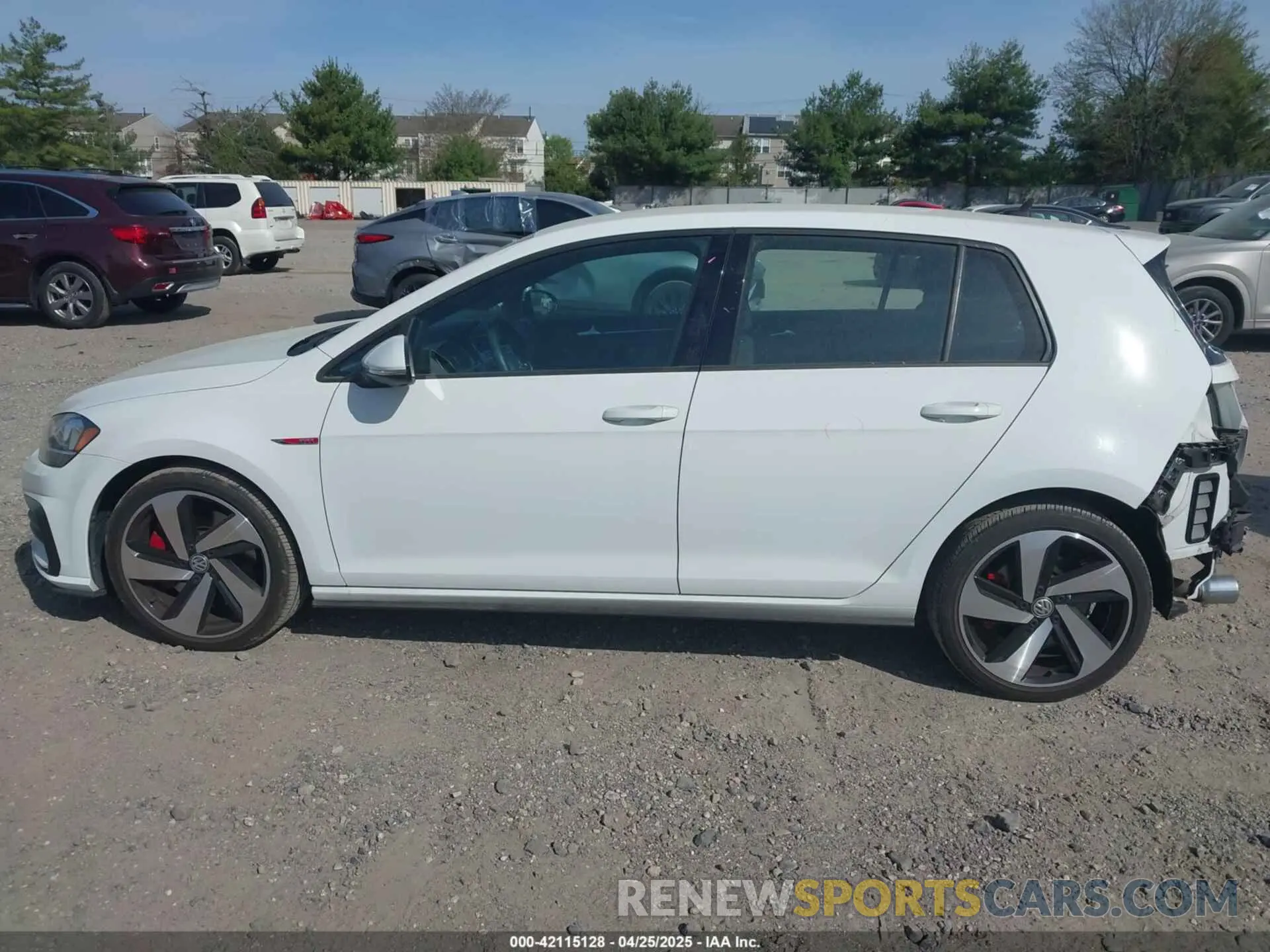 15 Photograph of a damaged car 3VW6T7AU5LM001042 VOLKSWAGEN GOLF GTI 2020
