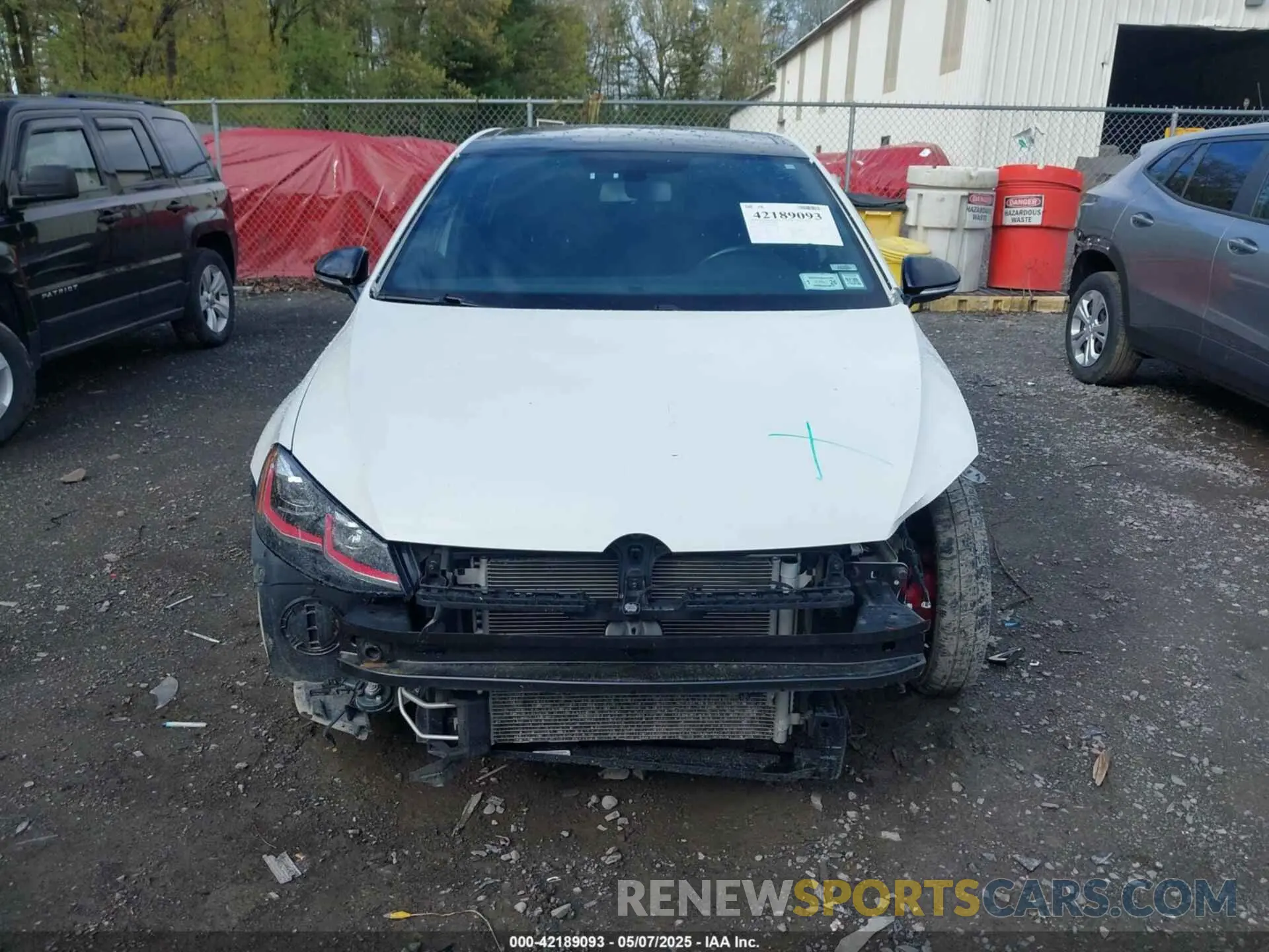 12 Photograph of a damaged car 3VW5T7AU2MM001366 VOLKSWAGEN GOLF GTI 2021