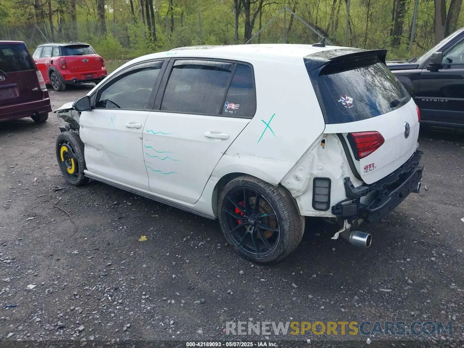 3 Photograph of a damaged car 3VW5T7AU2MM001366 VOLKSWAGEN GOLF GTI 2021