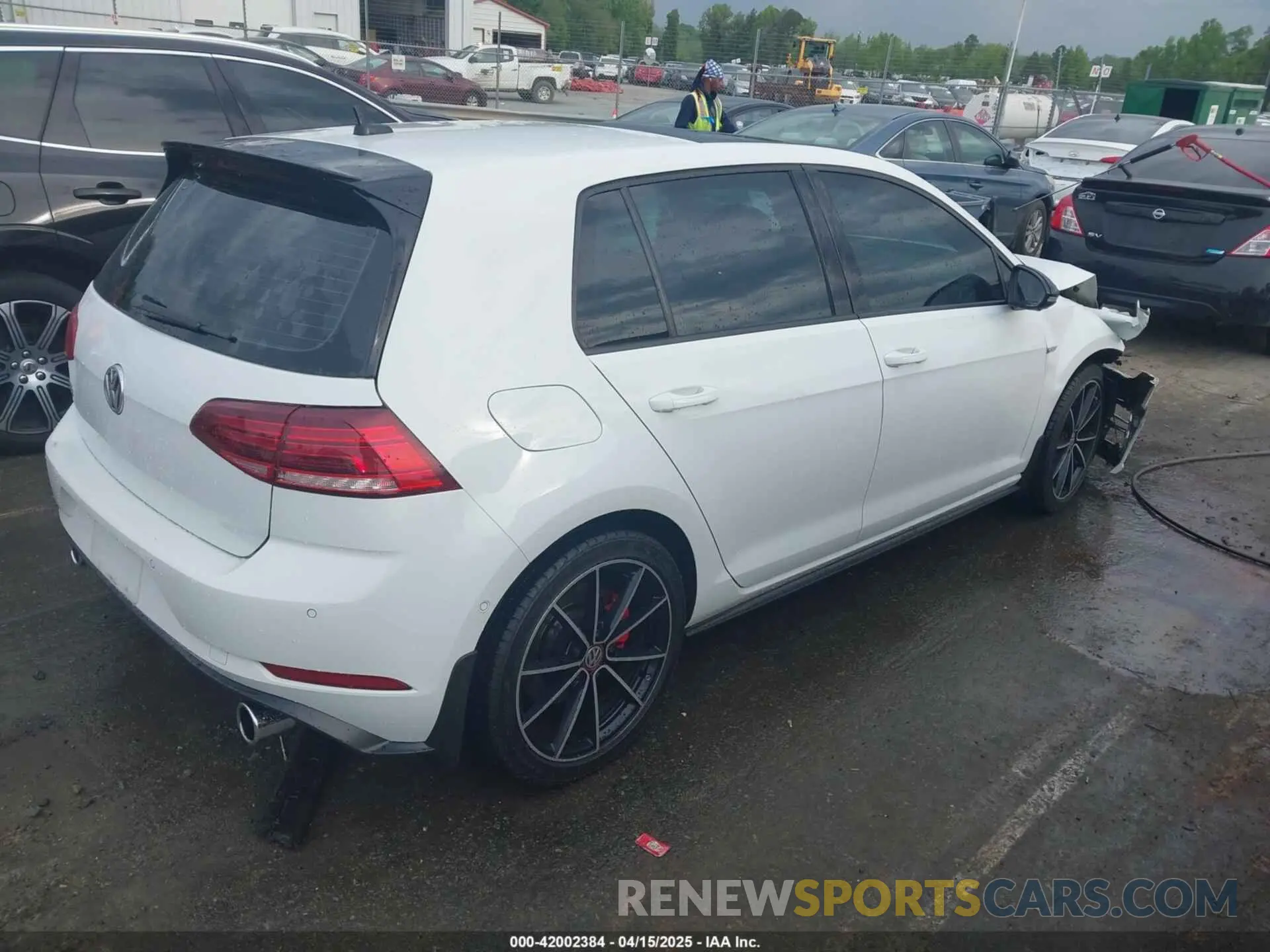 4 Photograph of a damaged car 3VW5T7AU6MM008515 VOLKSWAGEN GOLF GTI 2021
