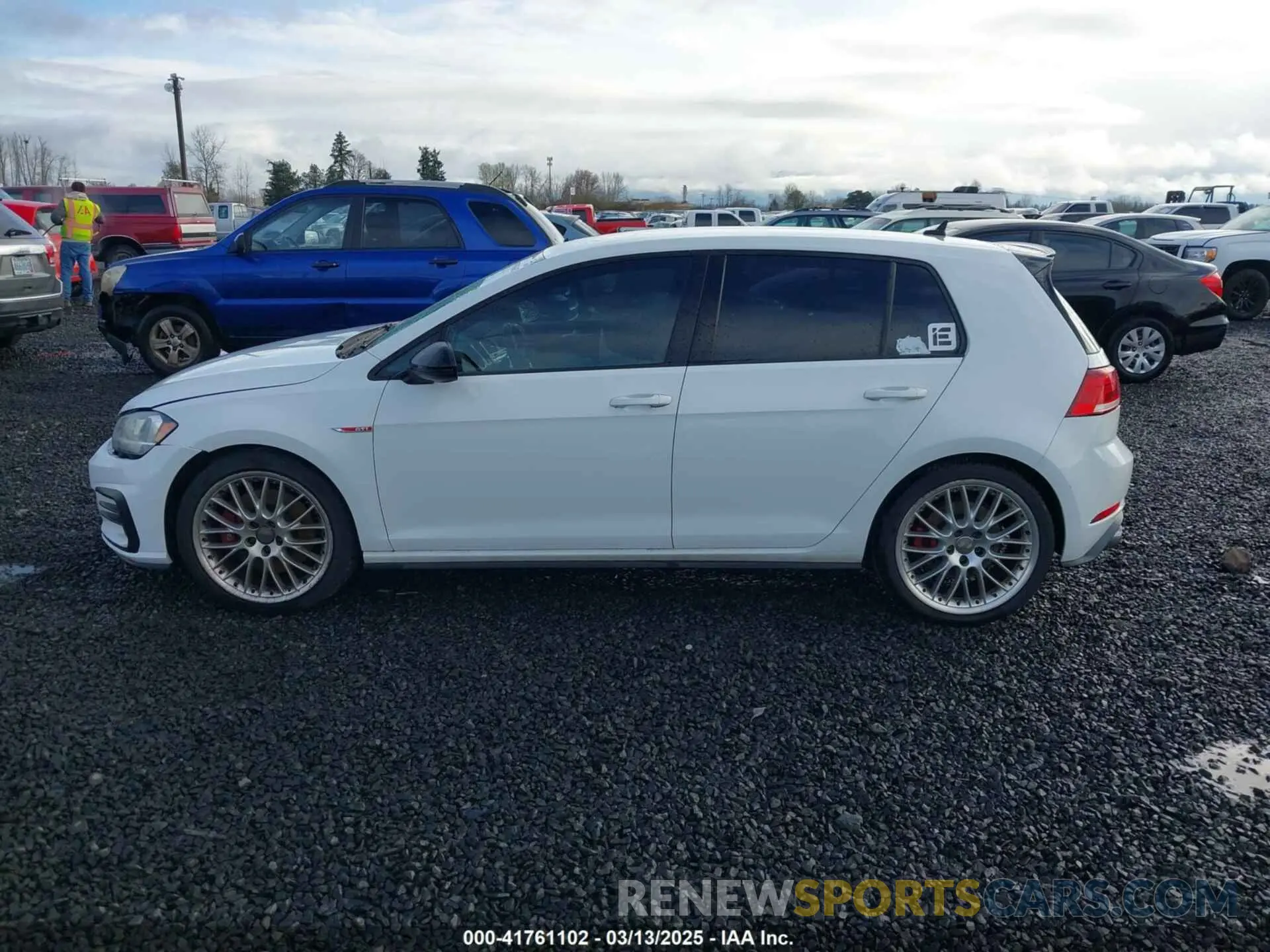 14 Photograph of a damaged car 3VW6T7AU6MM007580 VOLKSWAGEN GOLF GTI 2021