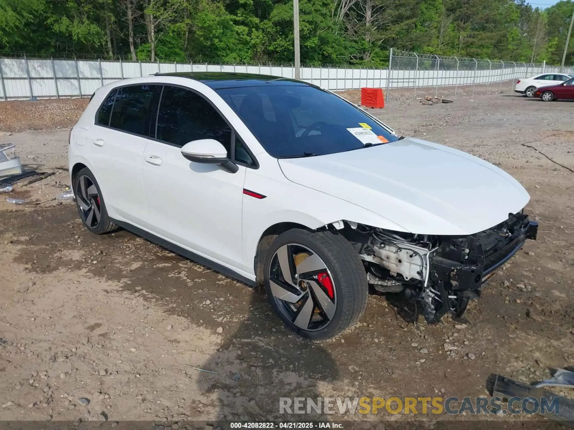 1 Photograph of a damaged car WVW387CD0NW220577 VOLKSWAGEN GOLF GTI 2022