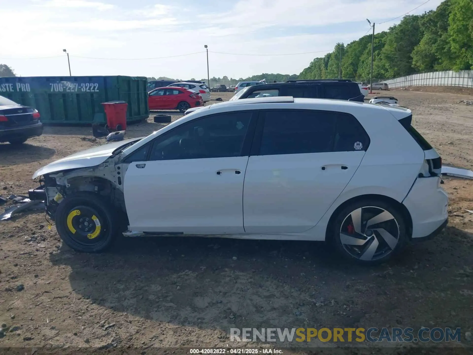 15 Photograph of a damaged car WVW387CD0NW220577 VOLKSWAGEN GOLF GTI 2022