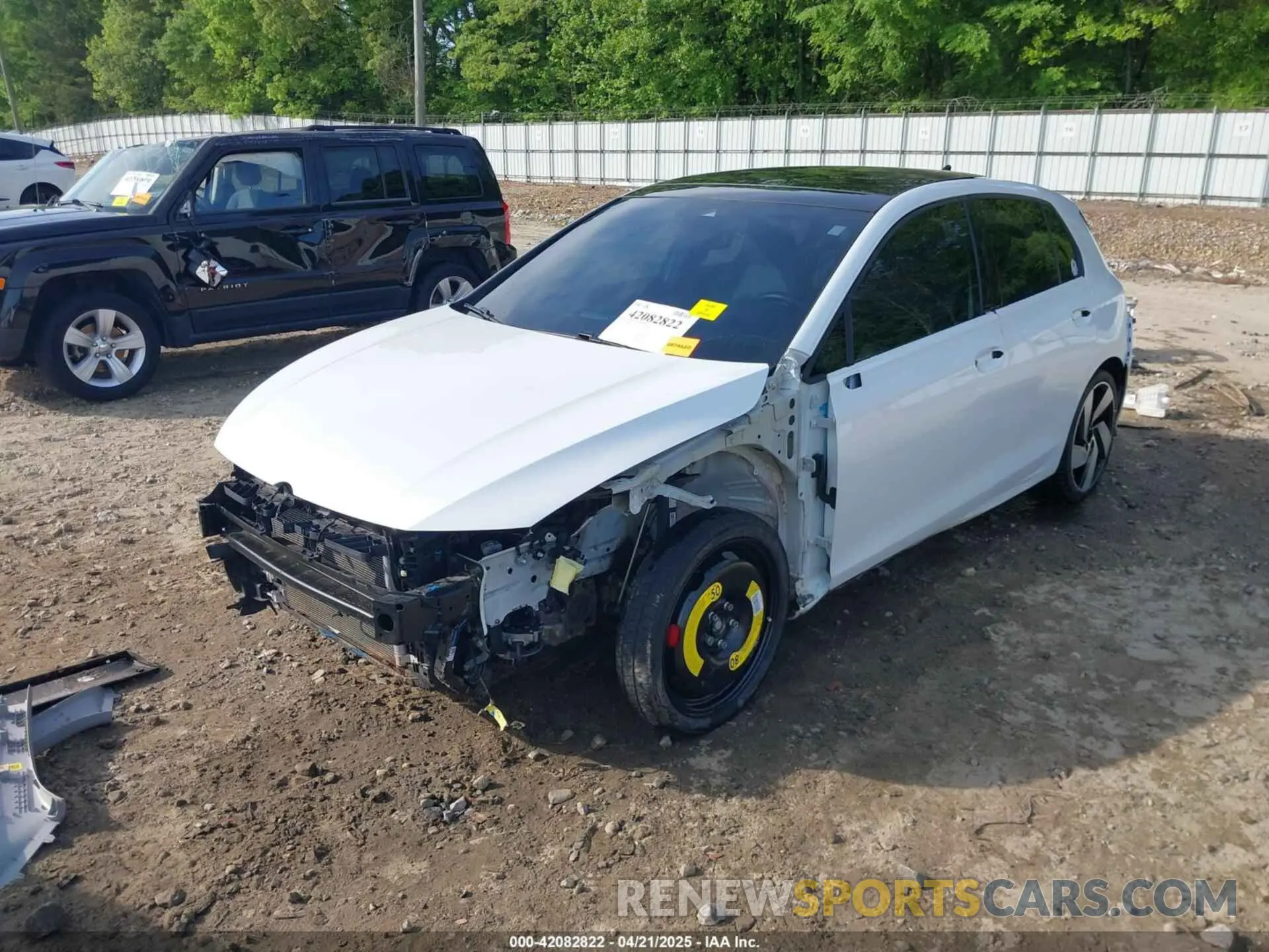 6 Photograph of a damaged car WVW387CD0NW220577 VOLKSWAGEN GOLF GTI 2022