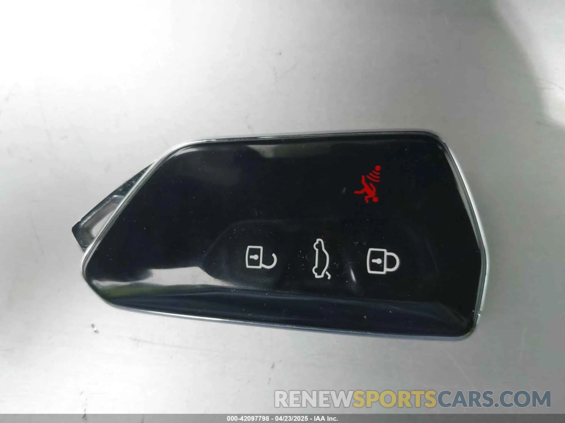 11 Photograph of a damaged car WVWG87CD8NW202183 VOLKSWAGEN GOLF GTI 2022