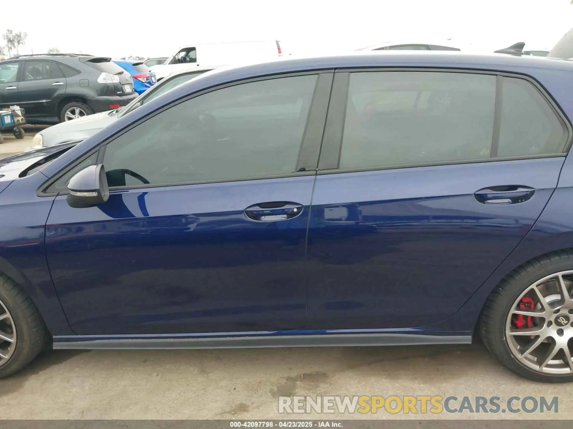 14 Photograph of a damaged car WVWG87CD8NW202183 VOLKSWAGEN GOLF GTI 2022