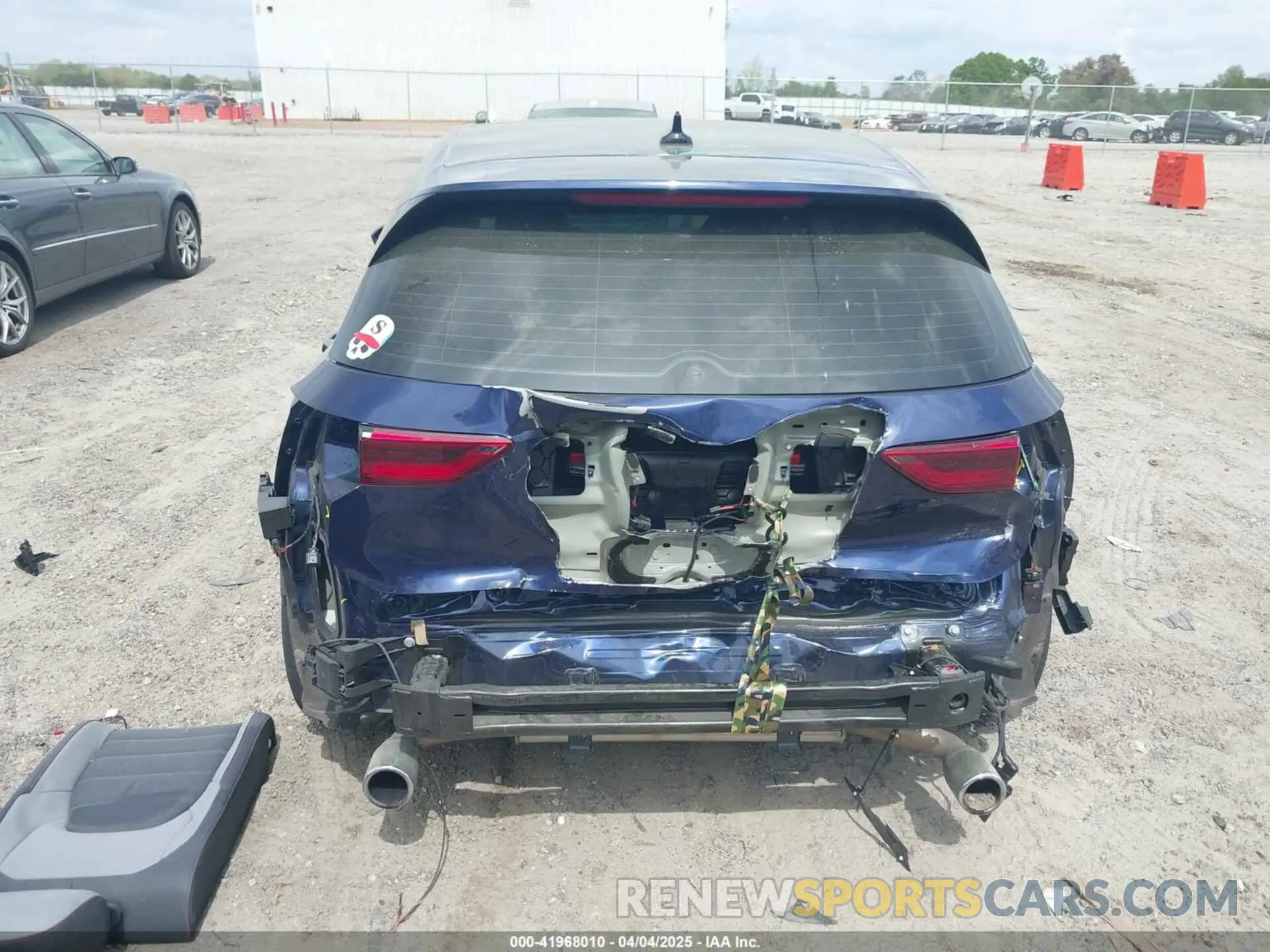 17 Photograph of a damaged car WVWVA7CD1PW166867 VOLKSWAGEN GOLF GTI 2023