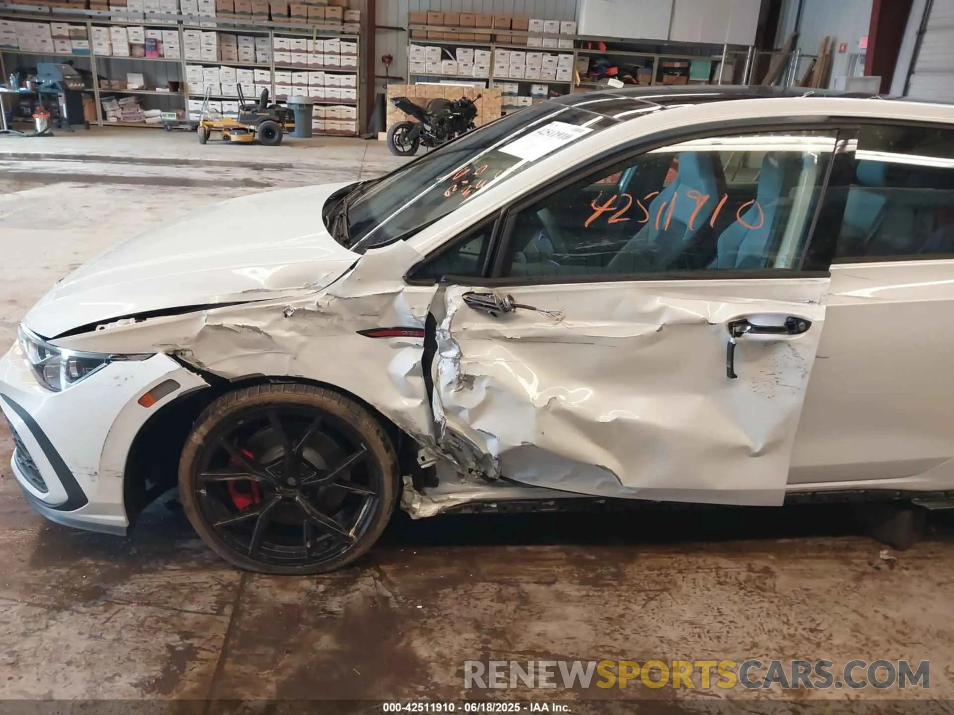 6 Photograph of a damaged car WVW2A7CD3RW215931 VOLKSWAGEN GOLF GTI 2024