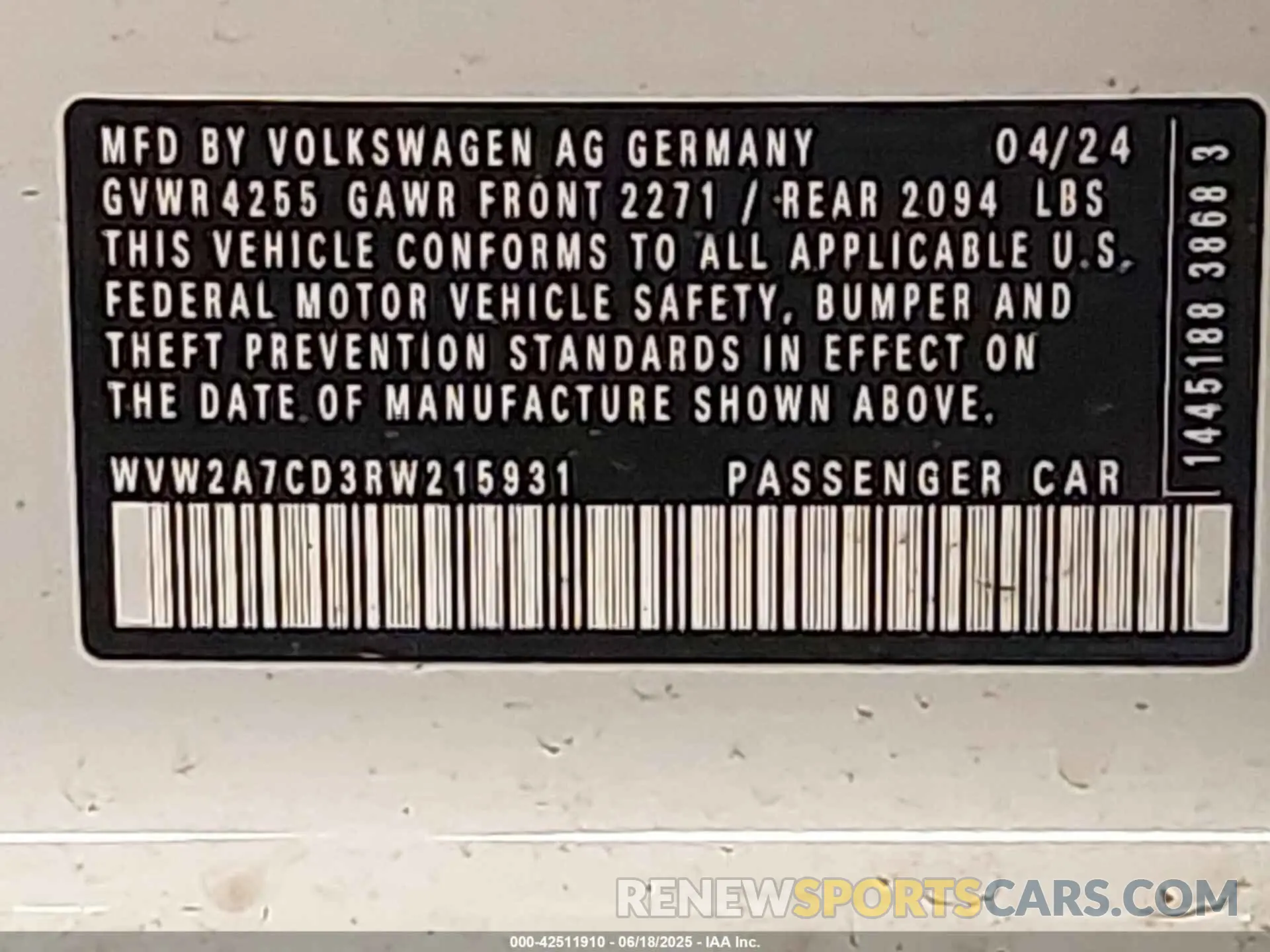 9 Photograph of a damaged car WVW2A7CD3RW215931 VOLKSWAGEN GOLF GTI 2024
