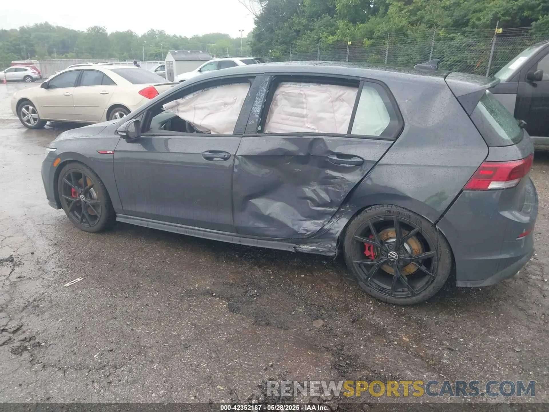 3 Photograph of a damaged car WVW2A7CD8RW232952 VOLKSWAGEN GOLF GTI 2024