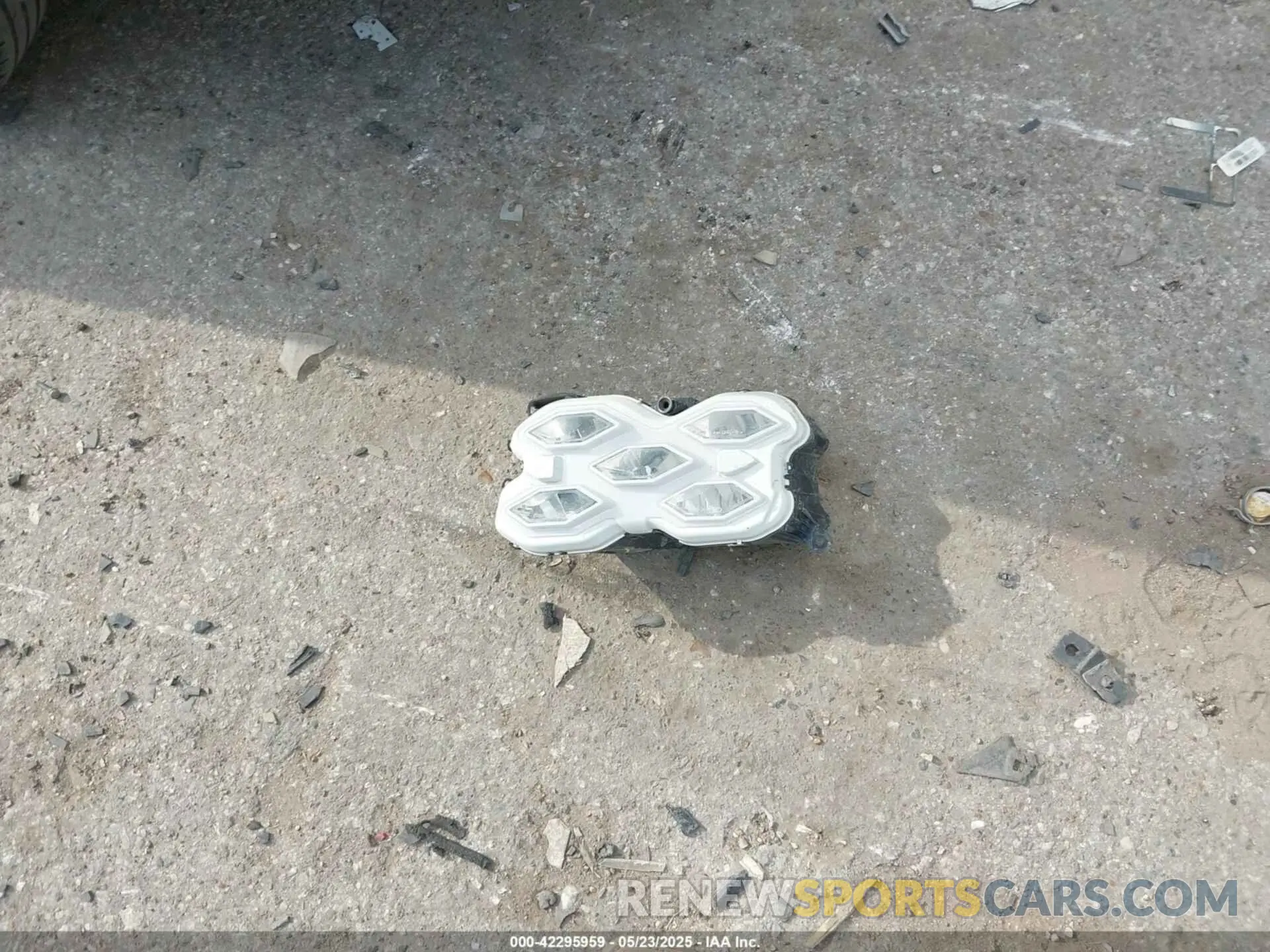 12 Photograph of a damaged car WVWRA7CD0RW149854 VOLKSWAGEN GOLF GTI 2024