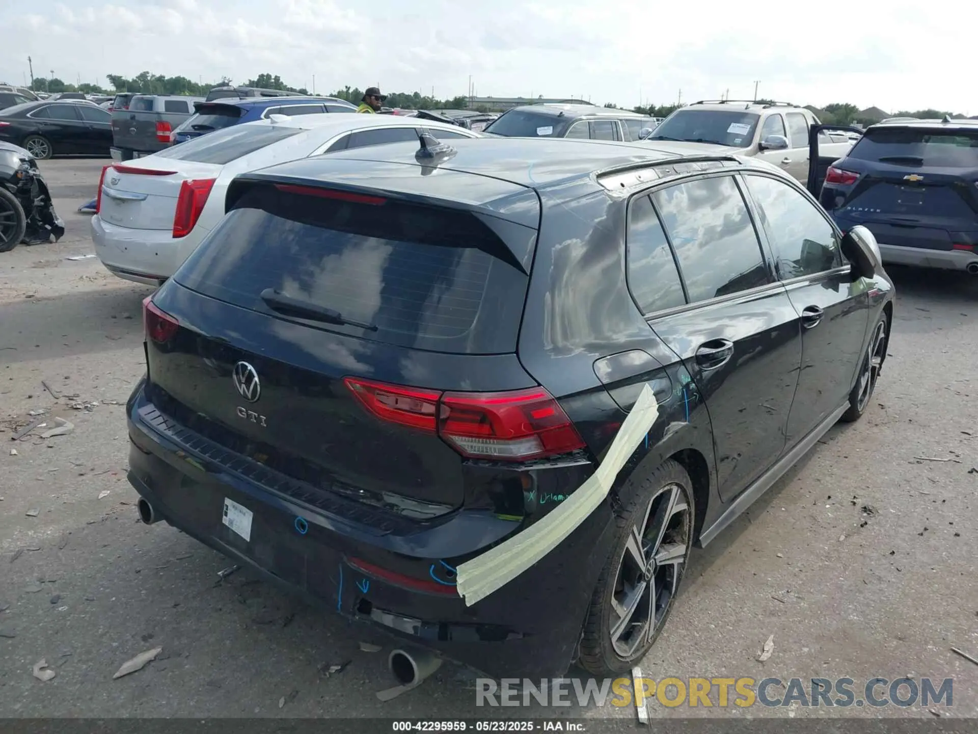 4 Photograph of a damaged car WVWRA7CD0RW149854 VOLKSWAGEN GOLF GTI 2024