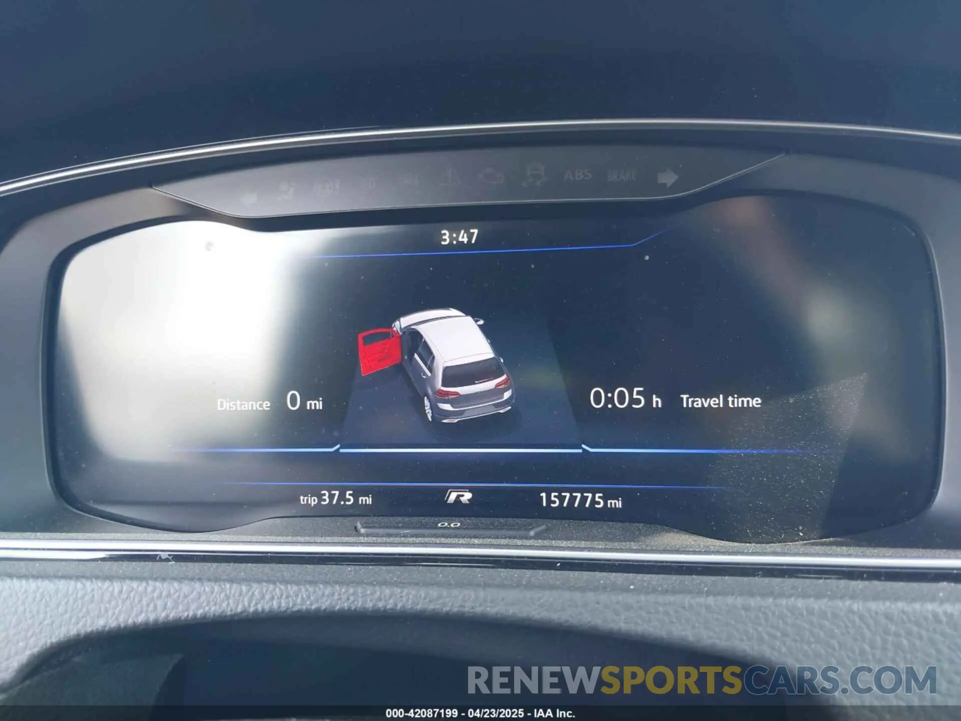 7 Photograph of a damaged car WVWWA7AU7KW209348 VOLKSWAGEN GOLF R 2019