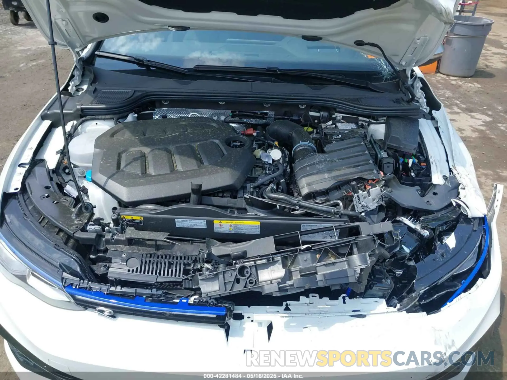 10 Photograph of a damaged car WVWEB7CD6RW231700 VOLKSWAGEN GOLF R 2024