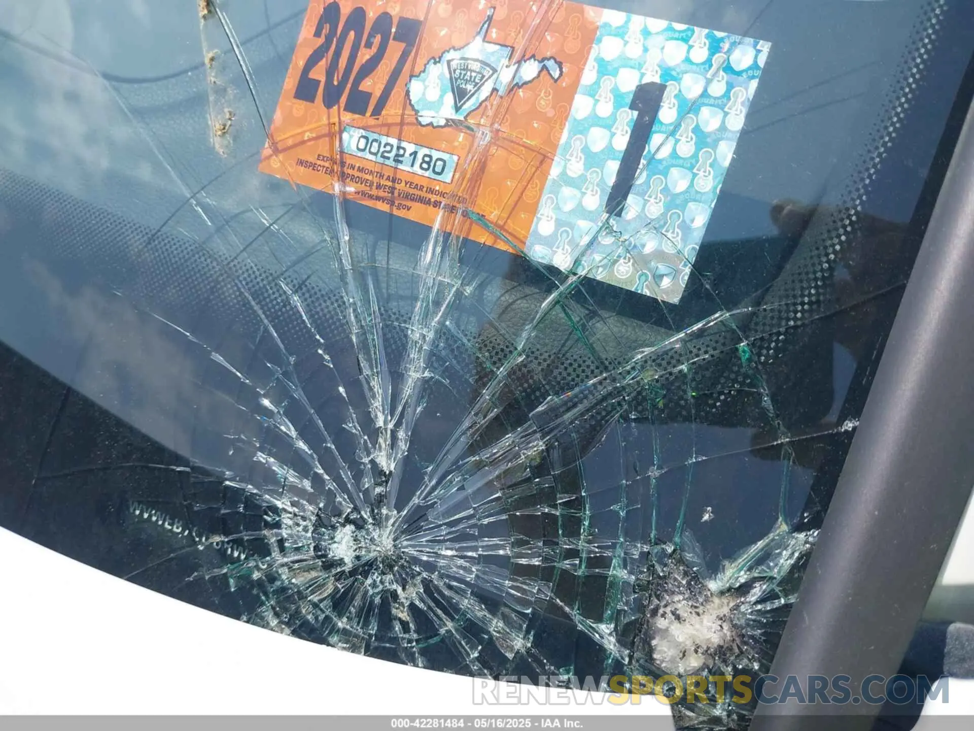 12 Photograph of a damaged car WVWEB7CD6RW231700 VOLKSWAGEN GOLF R 2024