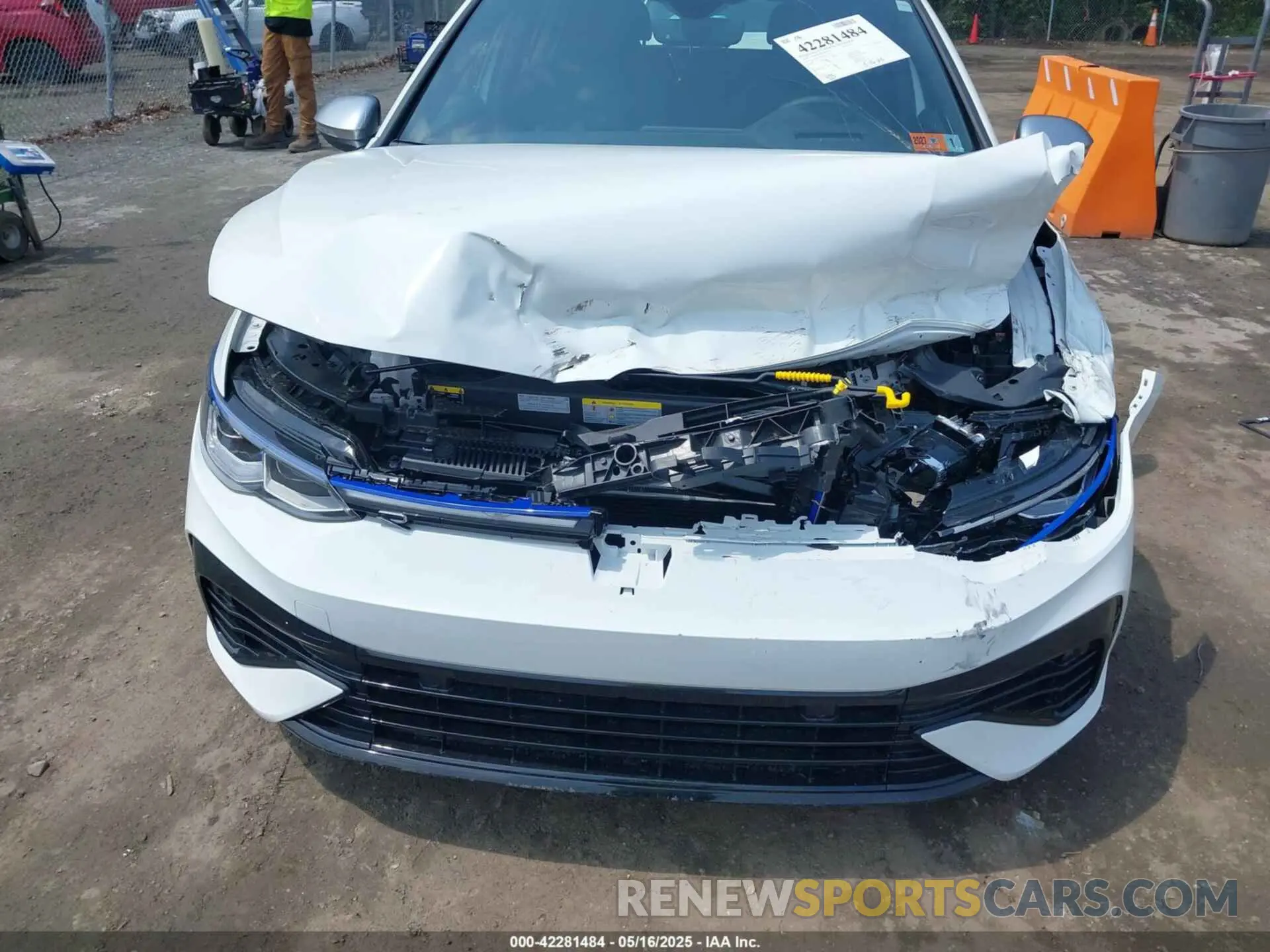 18 Photograph of a damaged car WVWEB7CD6RW231700 VOLKSWAGEN GOLF R 2024