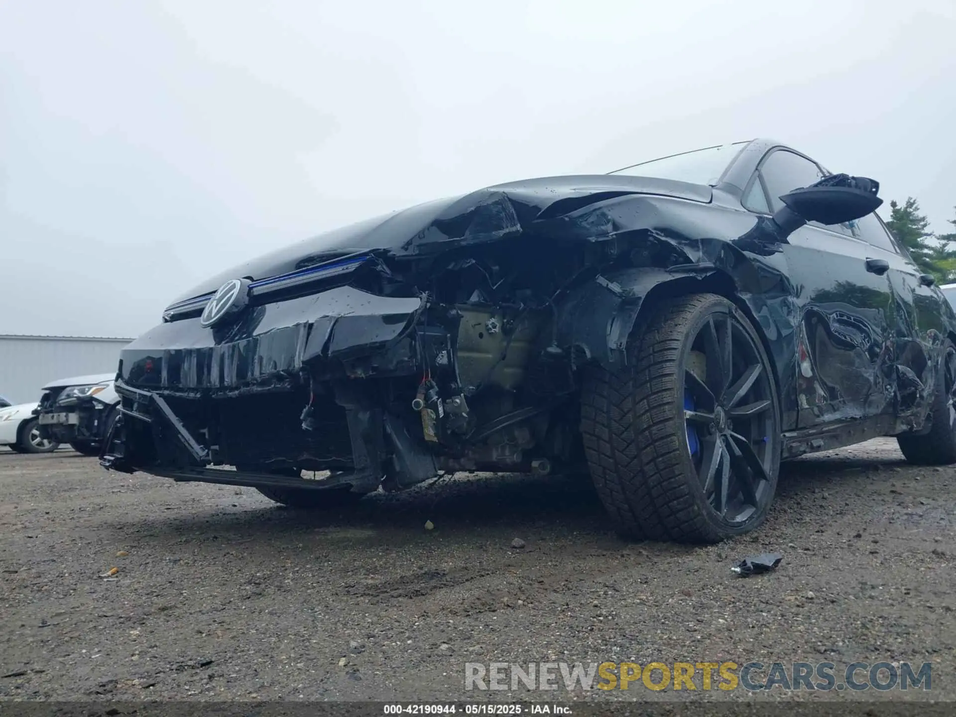 19 Photograph of a damaged car WVWFB7CD8RW225160 VOLKSWAGEN GOLF R 2024