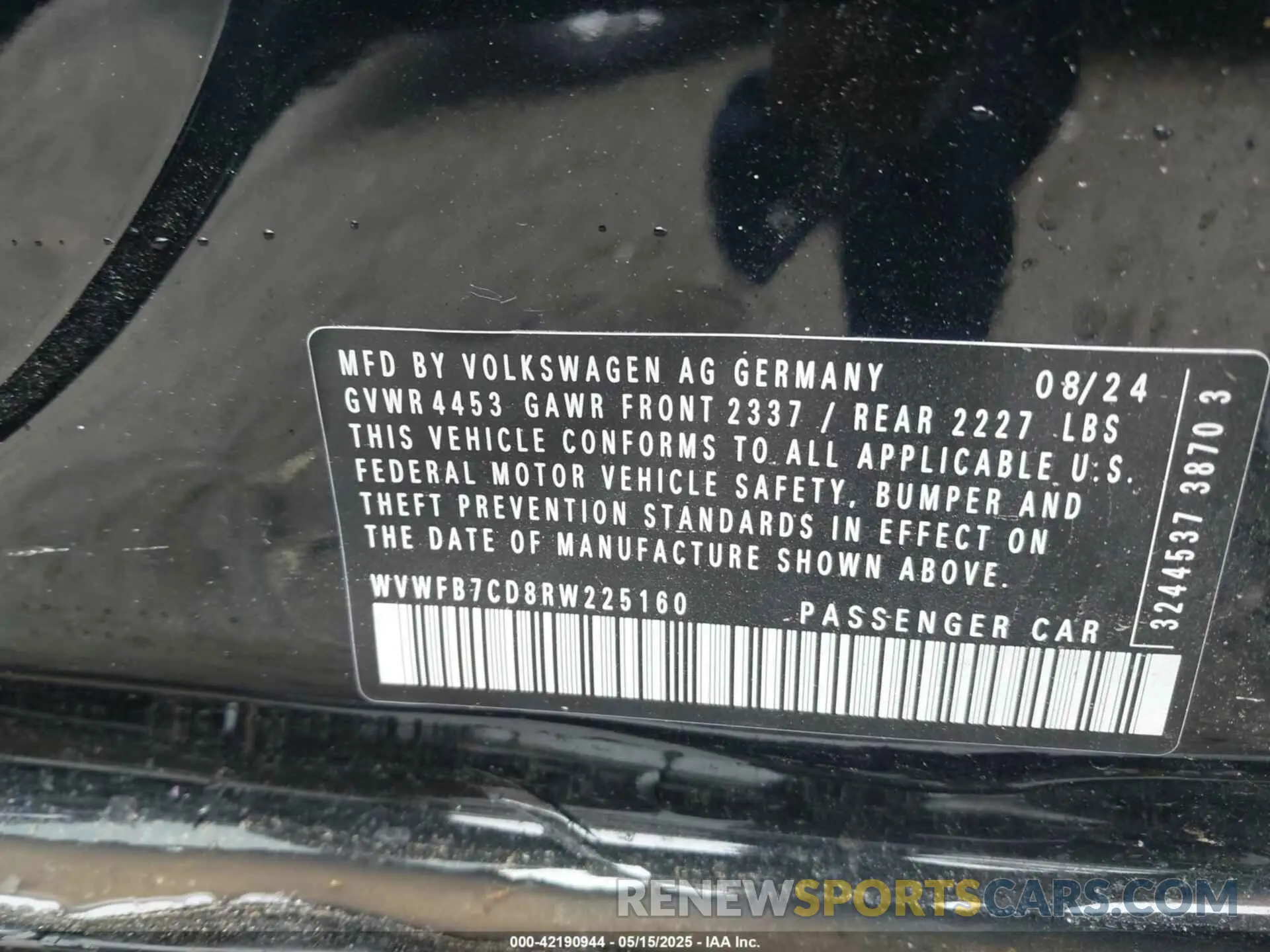 9 Photograph of a damaged car WVWFB7CD8RW225160 VOLKSWAGEN GOLF R 2024