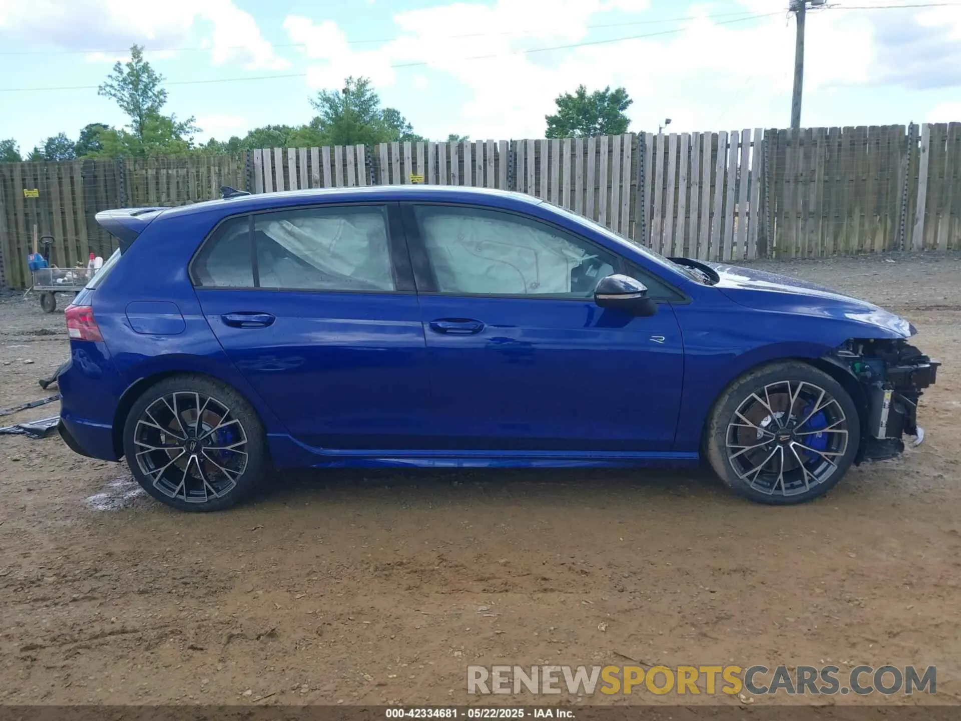 14 Photograph of a damaged car WVWJB7CD1SW207566 VOLKSWAGEN GOLF R 2025