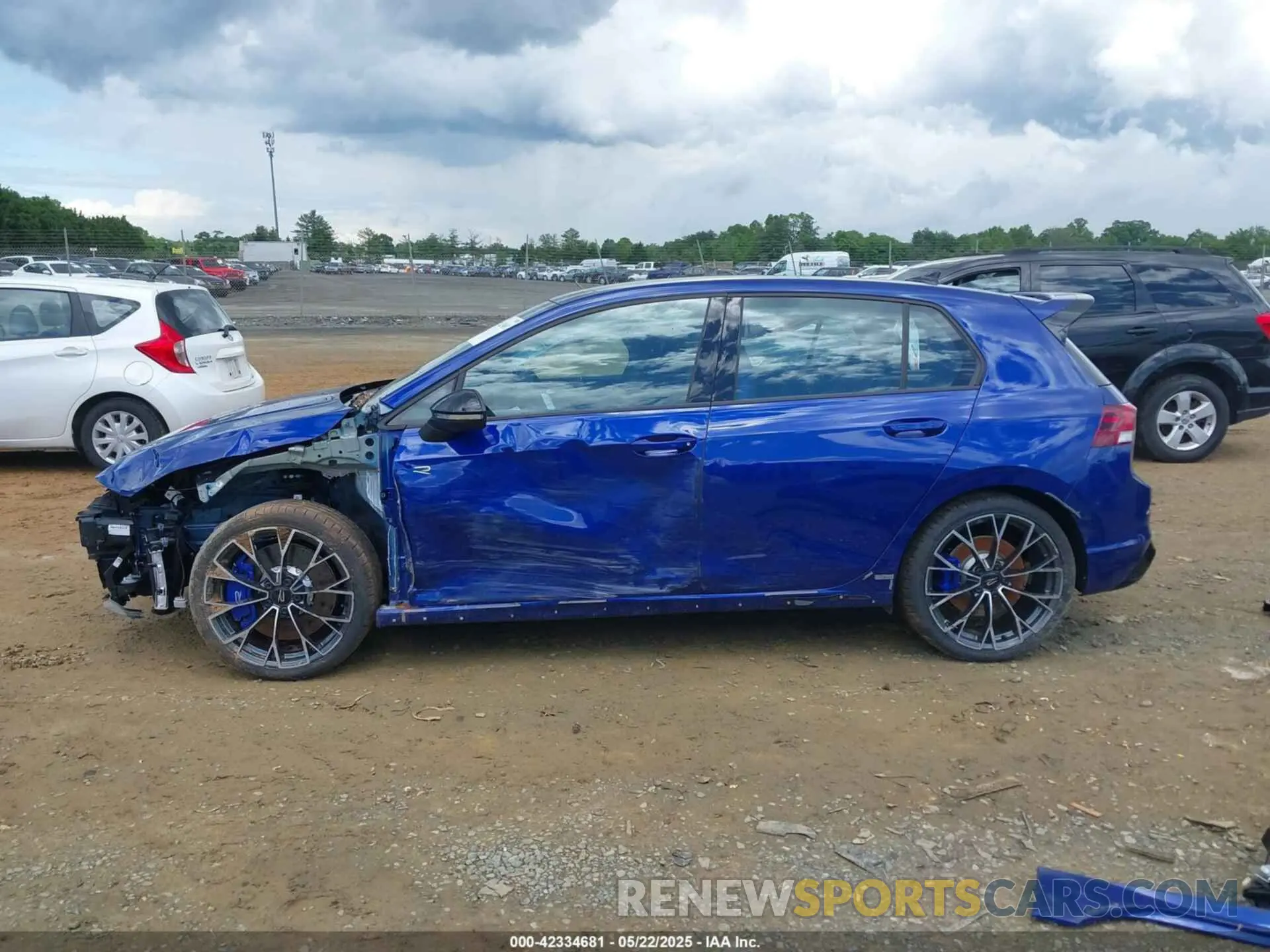 15 Photograph of a damaged car WVWJB7CD1SW207566 VOLKSWAGEN GOLF R 2025