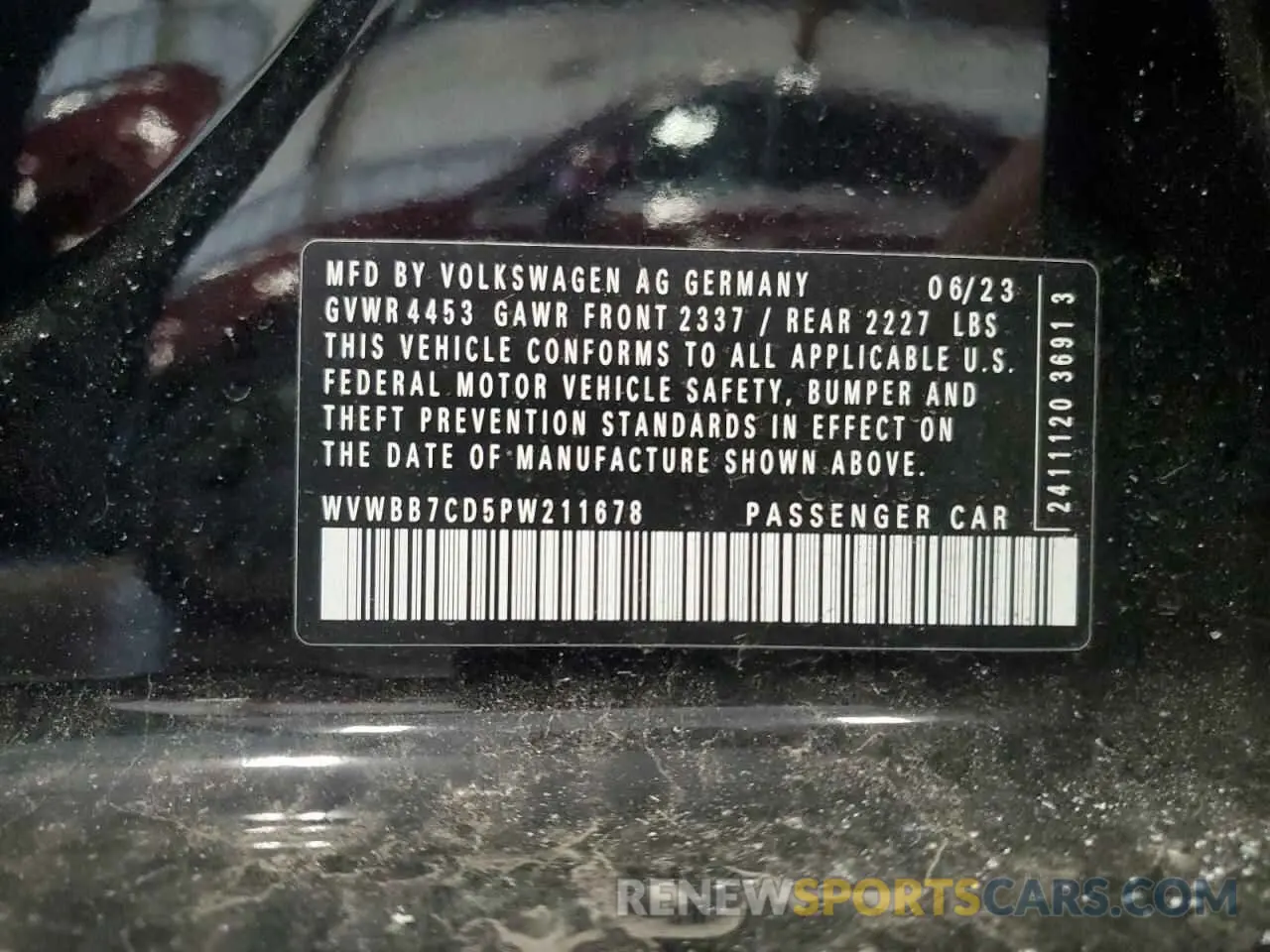 12 Photograph of a damaged car WVWBB7CD5PW211678 VOLKSWAGEN GOLF R 20T 2023