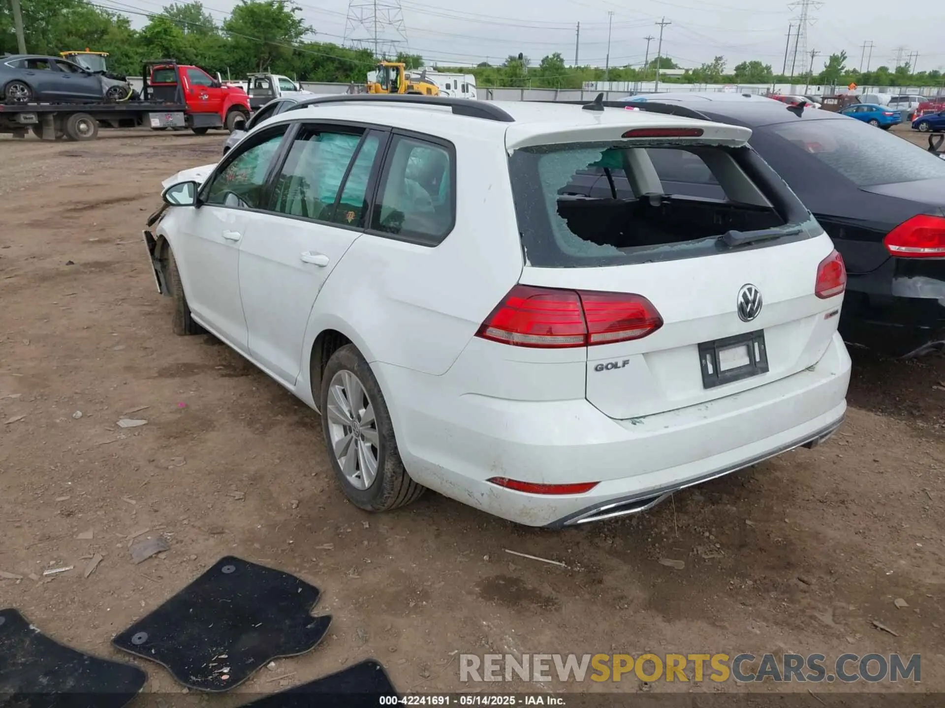 3 Photograph of a damaged car 3VW117AUXKM508467 VOLKSWAGEN GOLF SPORTWAGEN 2019