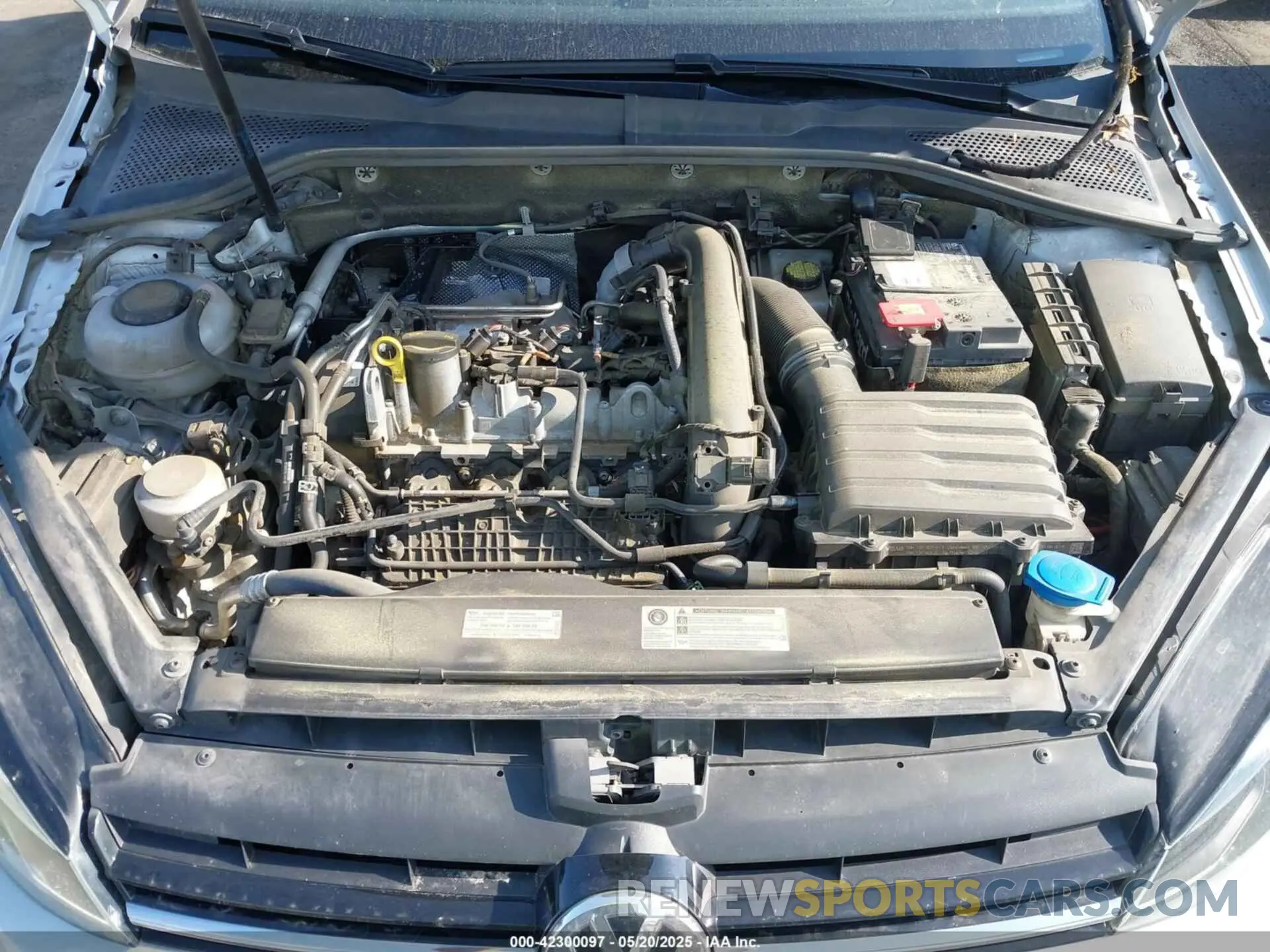 10 Photograph of a damaged car 3VWY57AU3KM515165 VOLKSWAGEN GOLF SPORTWAGEN 2019