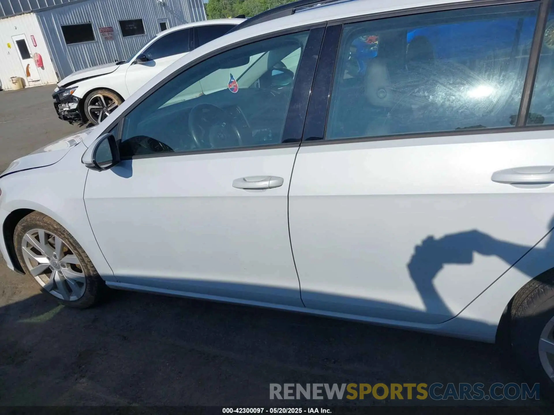 14 Photograph of a damaged car 3VWY57AU3KM515165 VOLKSWAGEN GOLF SPORTWAGEN 2019