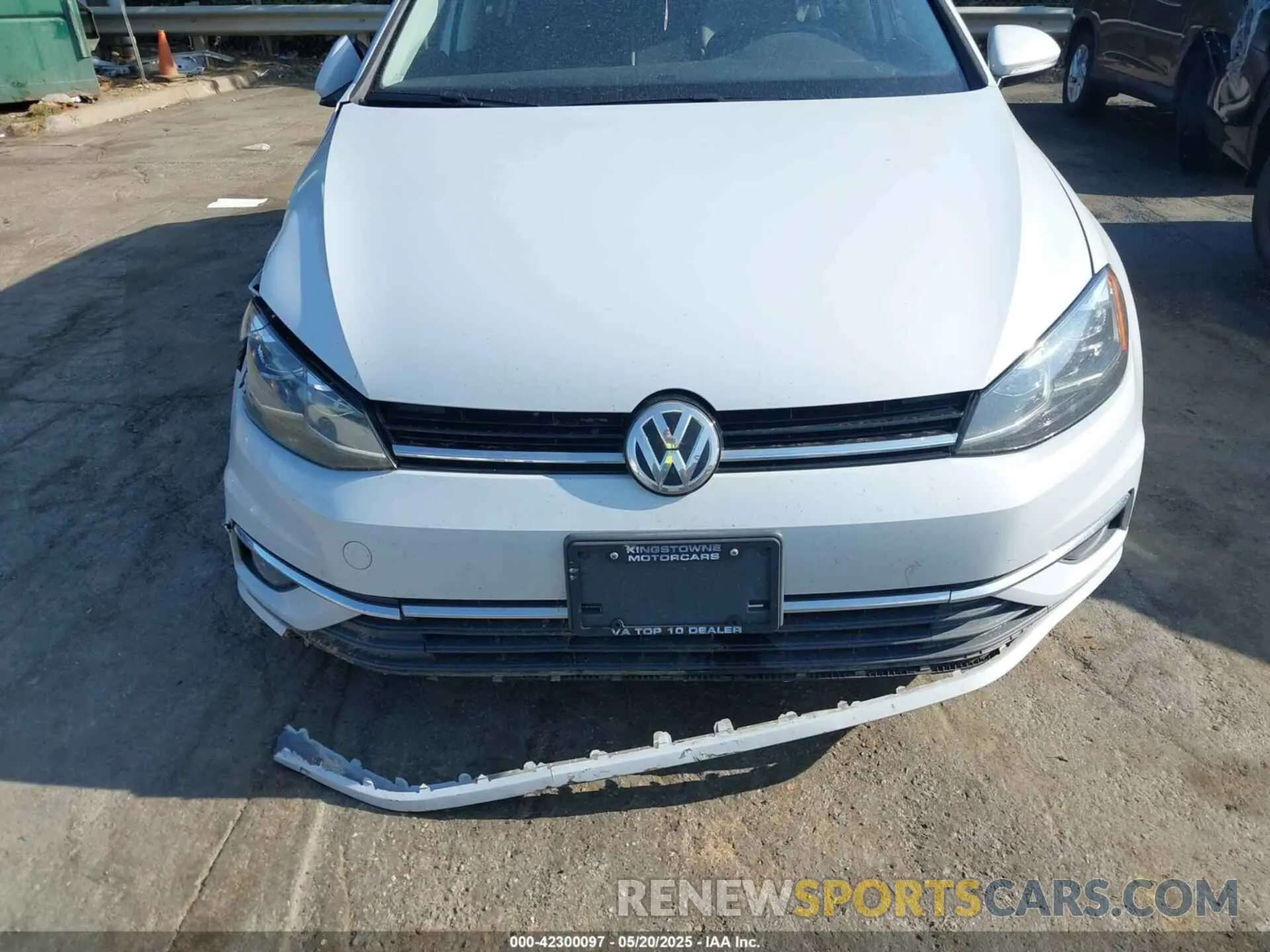 17 Photograph of a damaged car 3VWY57AU3KM515165 VOLKSWAGEN GOLF SPORTWAGEN 2019