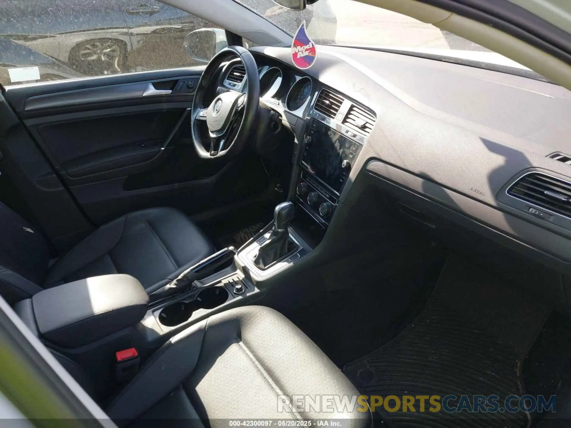 5 Photograph of a damaged car 3VWY57AU3KM515165 VOLKSWAGEN GOLF SPORTWAGEN 2019