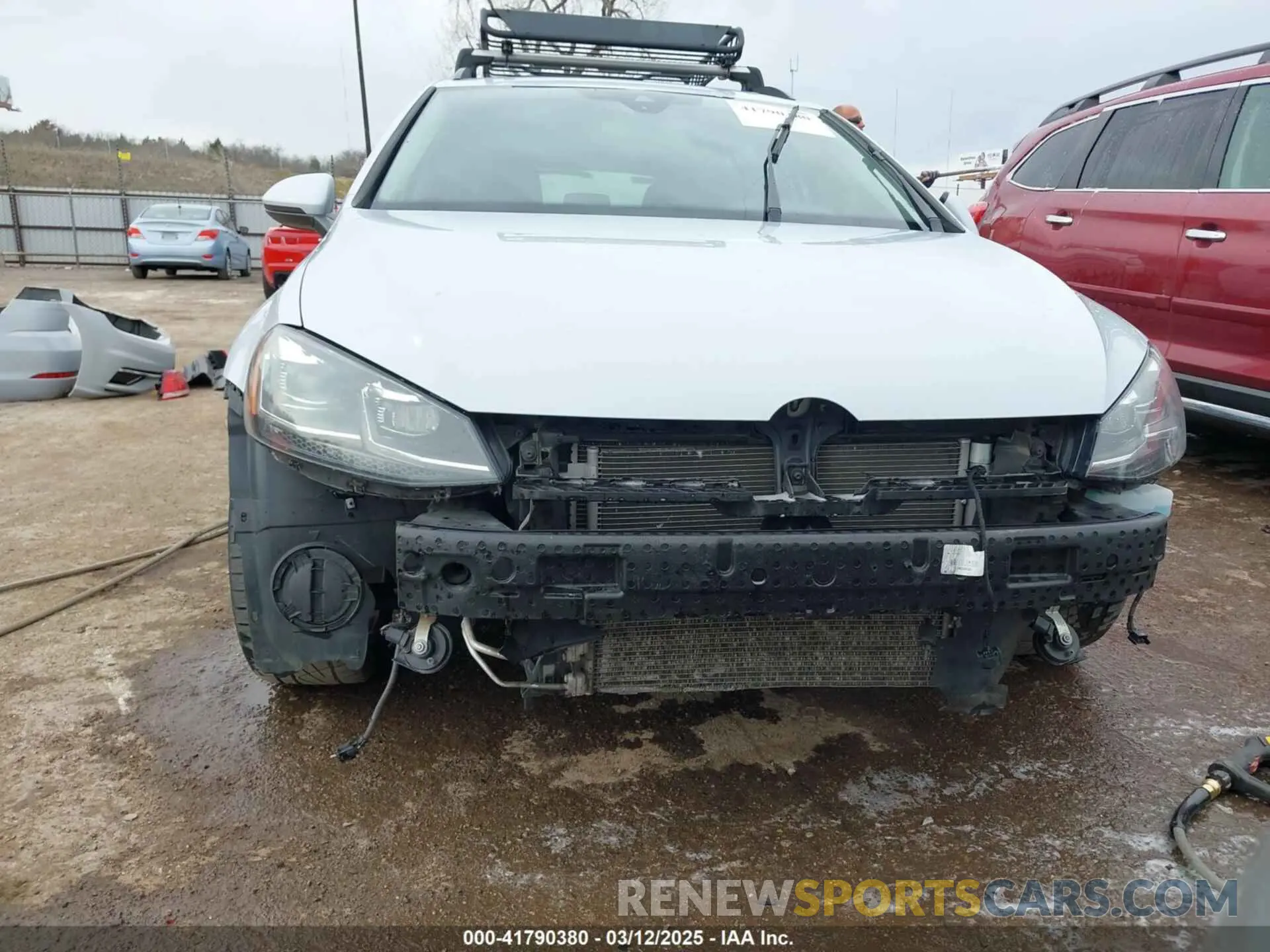 13 Photograph of a damaged car 3VWY57AU7KM502547 VOLKSWAGEN GOLF SPORTWAGEN 2019