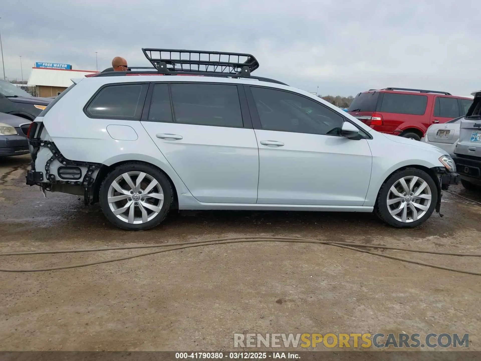 14 Photograph of a damaged car 3VWY57AU7KM502547 VOLKSWAGEN GOLF SPORTWAGEN 2019
