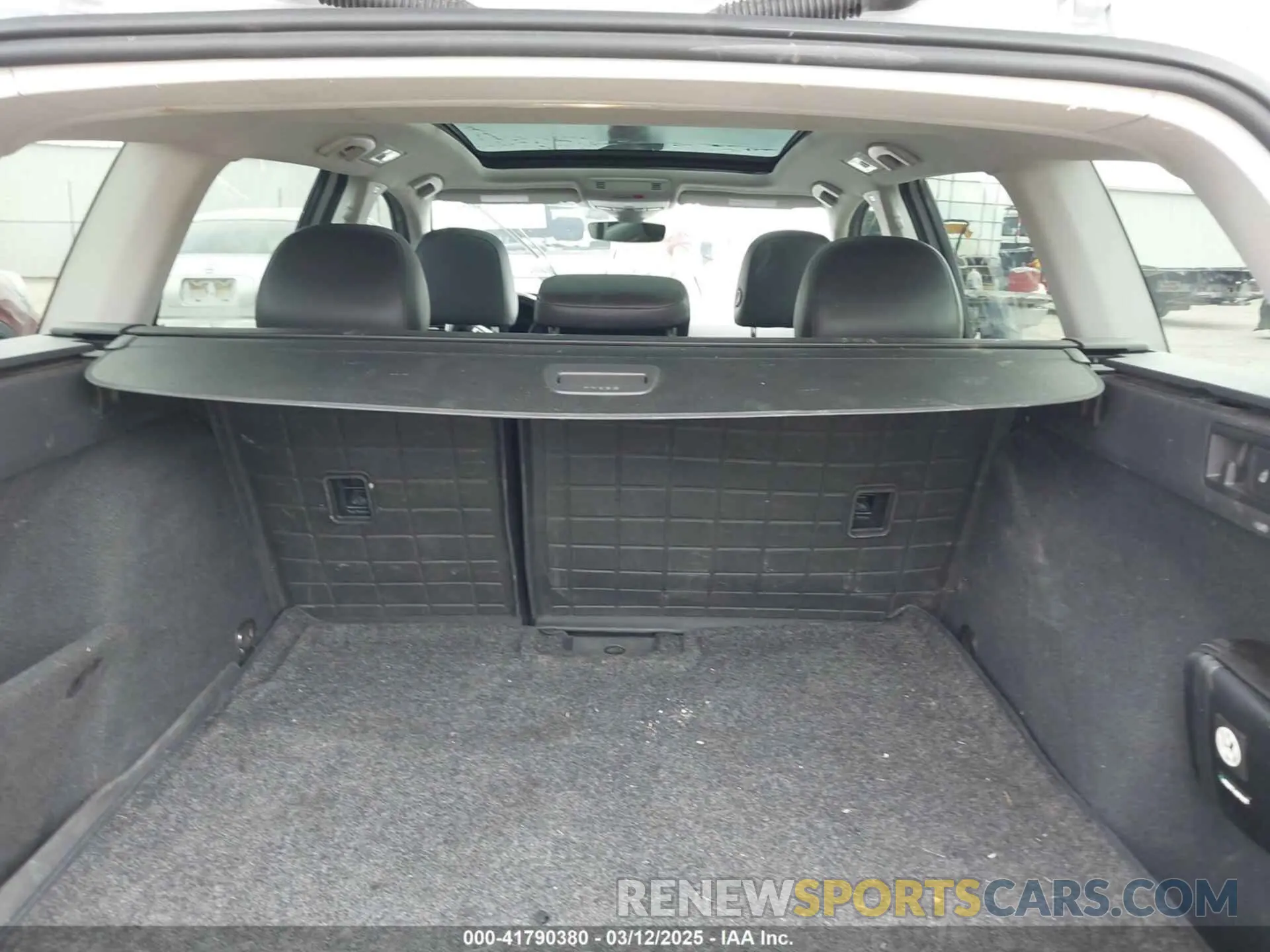 18 Photograph of a damaged car 3VWY57AU7KM502547 VOLKSWAGEN GOLF SPORTWAGEN 2019