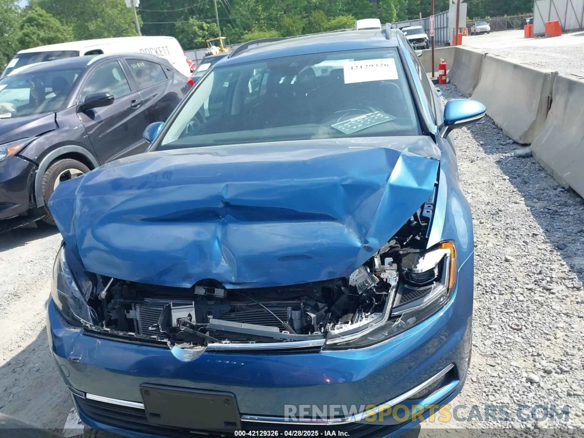 12 Photograph of a damaged car 3VWY57AU9KM510861 VOLKSWAGEN GOLF SPORTWAGEN 2019