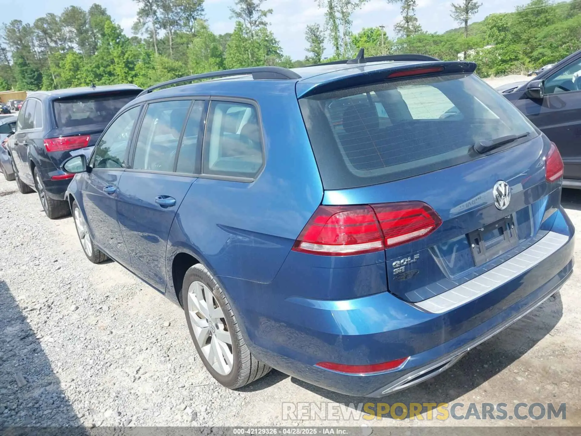 3 Photograph of a damaged car 3VWY57AU9KM510861 VOLKSWAGEN GOLF SPORTWAGEN 2019