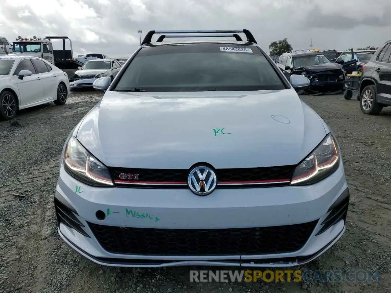5 Photograph of a damaged car 3VW5T7AU4KM030347 VOLKSWAGEN GTI 2019